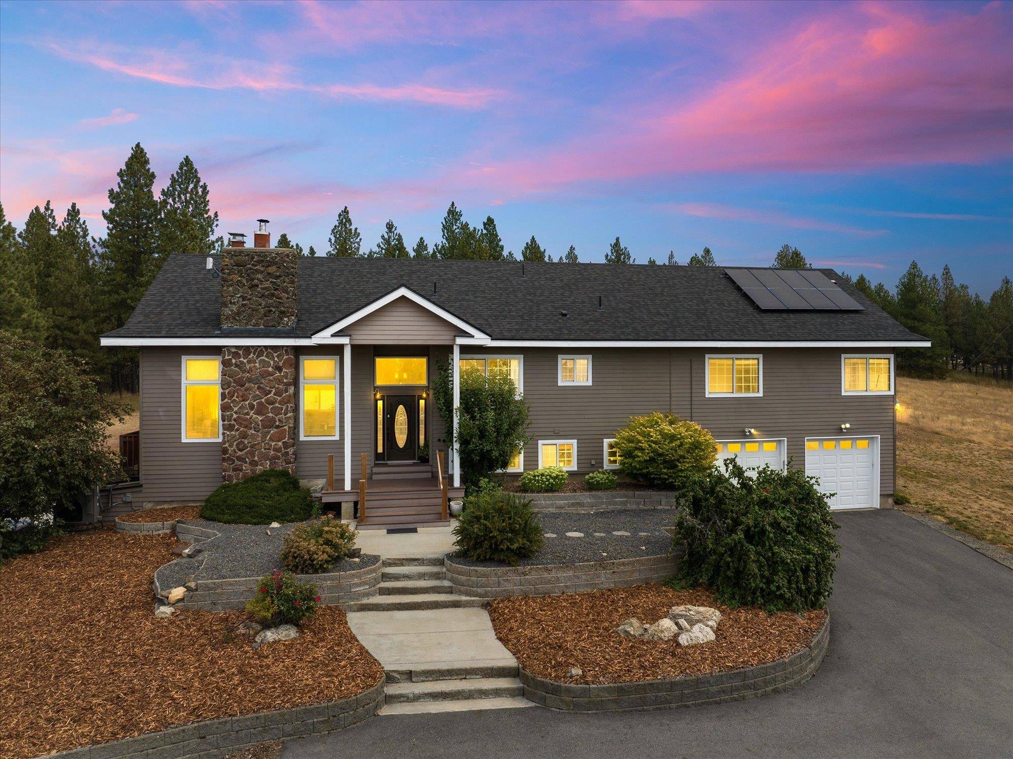 12615 S Thunder Mountain Ln, Valleyford, WA 99036