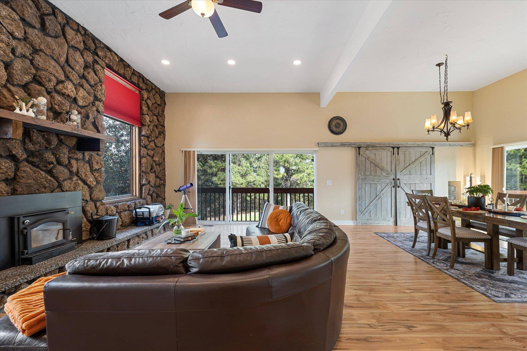 12615 S Thunder Mountain Ln, Valleyford, WA 99036