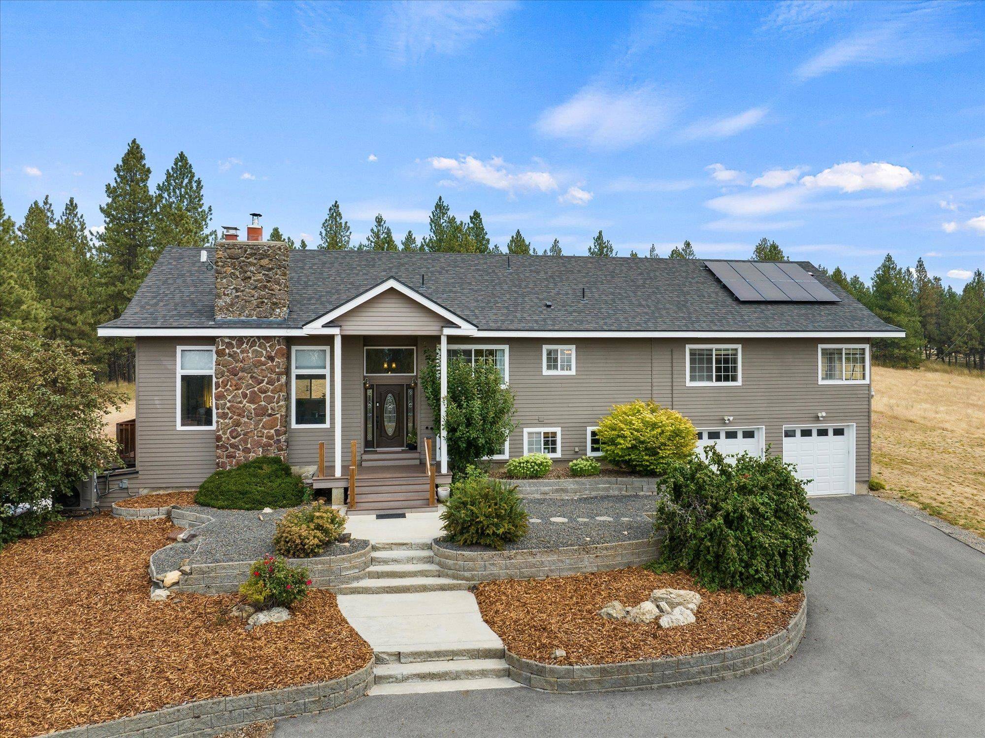 12615 S Thunder Mountain Ln, Valleyford, WA 99036