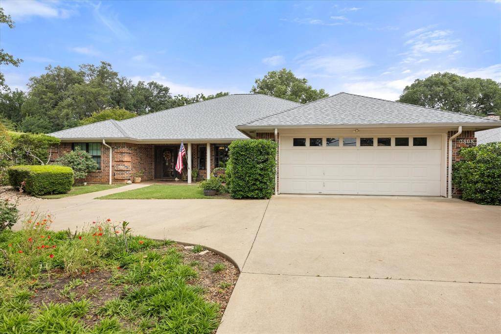 3808 Fairway Drive, Granbury, TX 76049