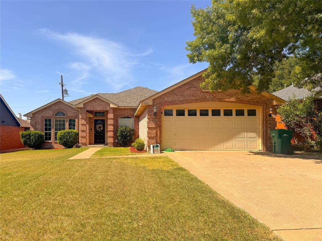 610 Brookside Drive, Cedar Hill, TX 75104