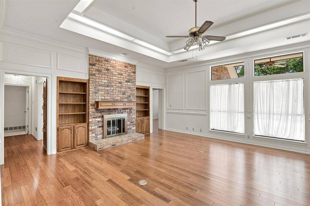 1712 Hampton Court, Bedford, TX 76021