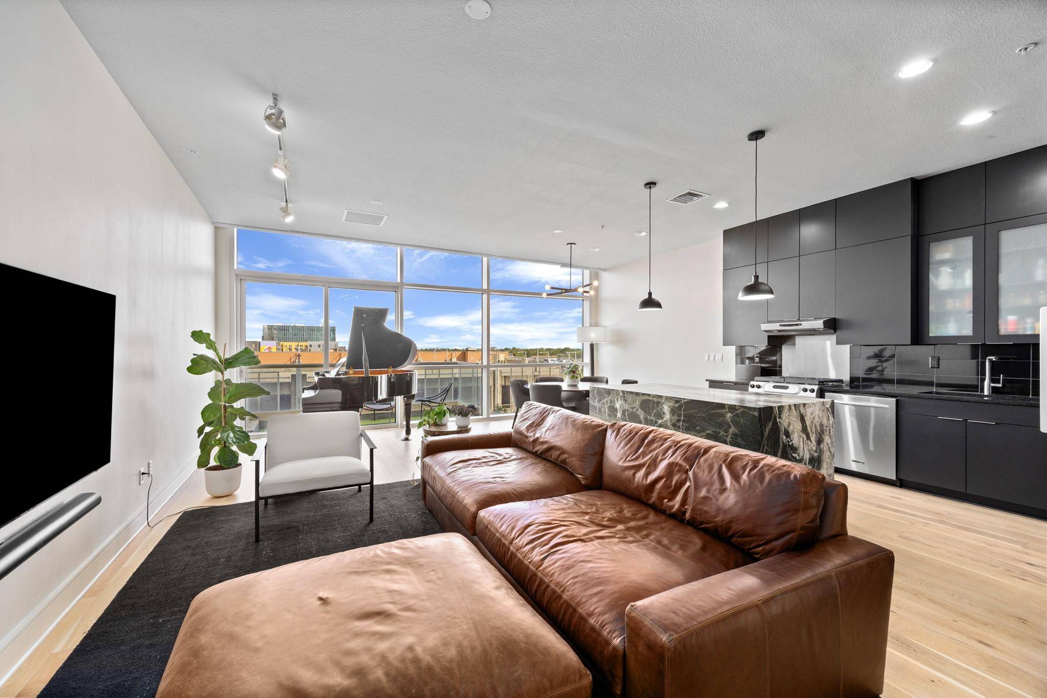 555 E 5th ST #521, Austin, TX 78701