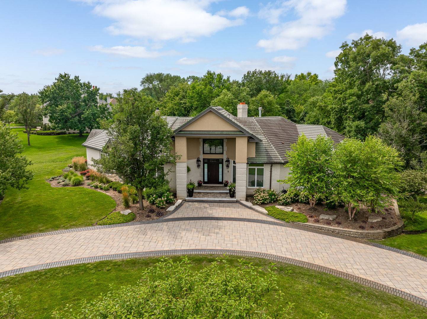 50 Stone Creek DR, Lemont, IL 60439
