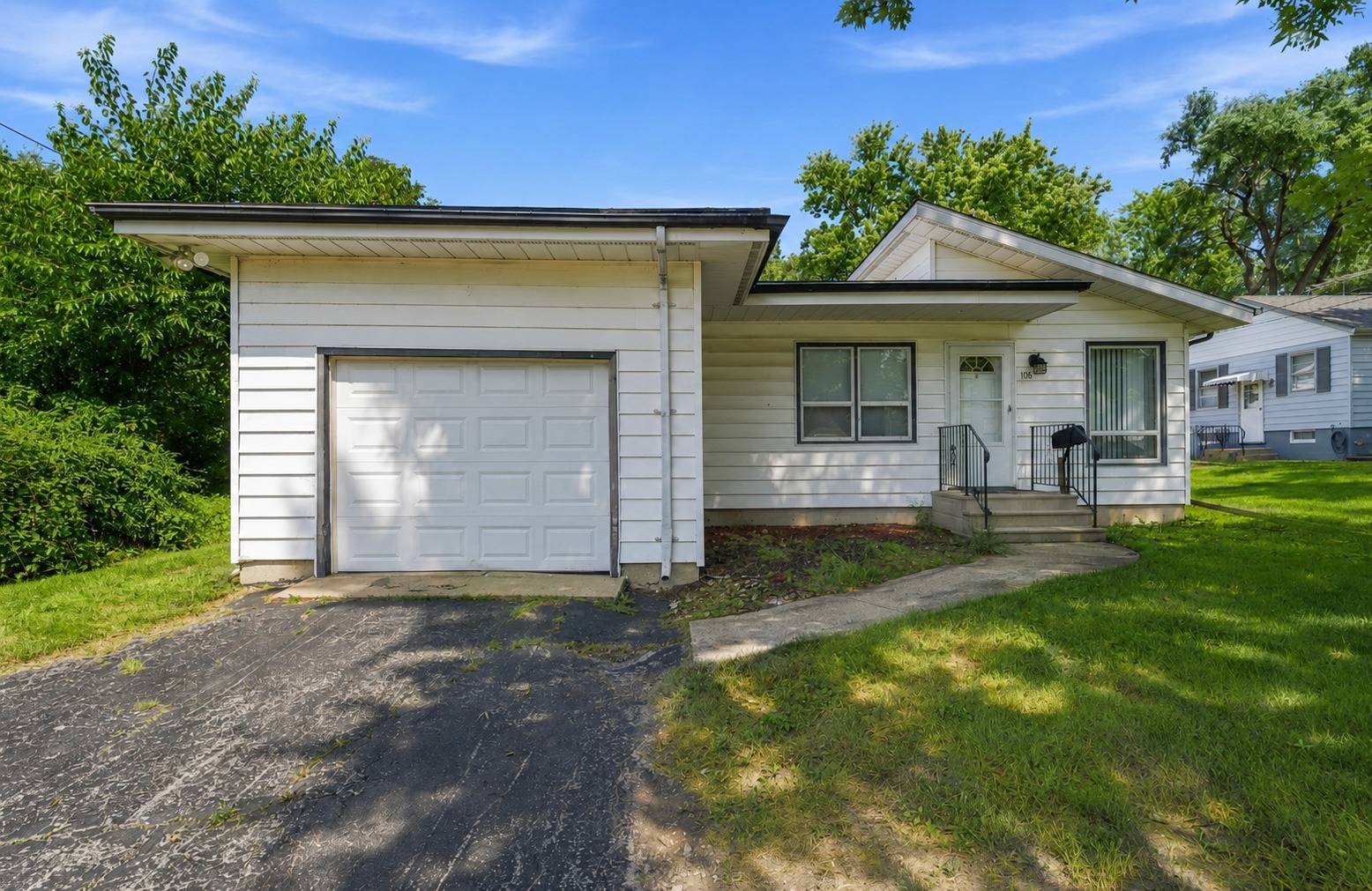 106 Thornton ST, Lockport, IL 60441