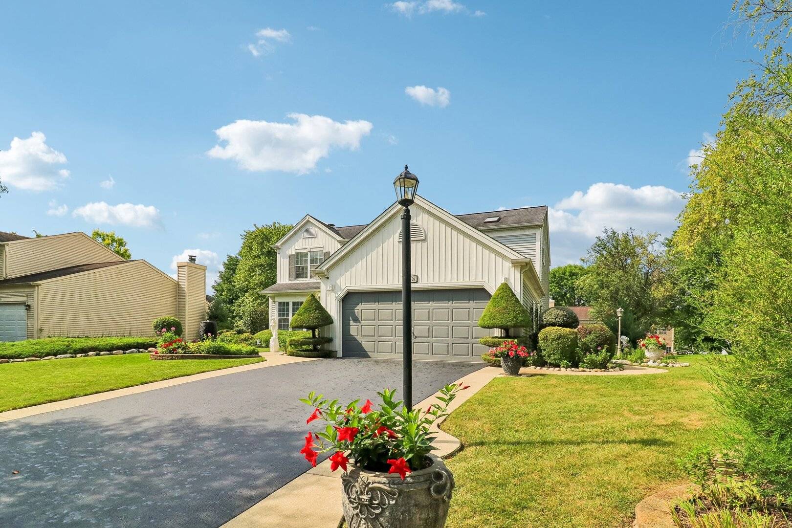 1360 Yosemite Pkwy, Algonquin, IL 60102