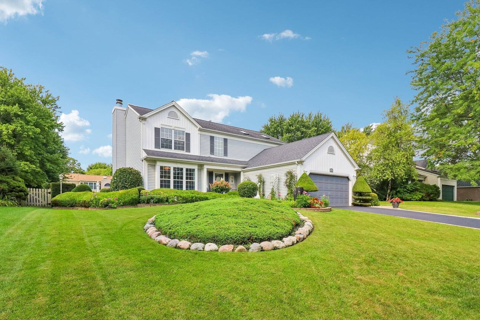 1360 Yosemite Pkwy, Algonquin, IL 60102