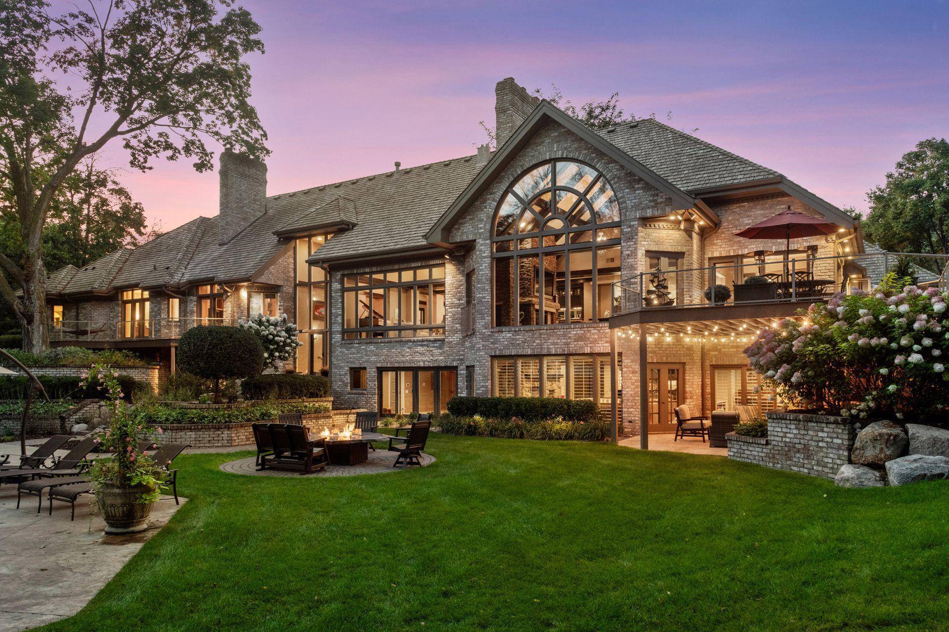 326 Ferndale RD W, Wayzata, MN 55391