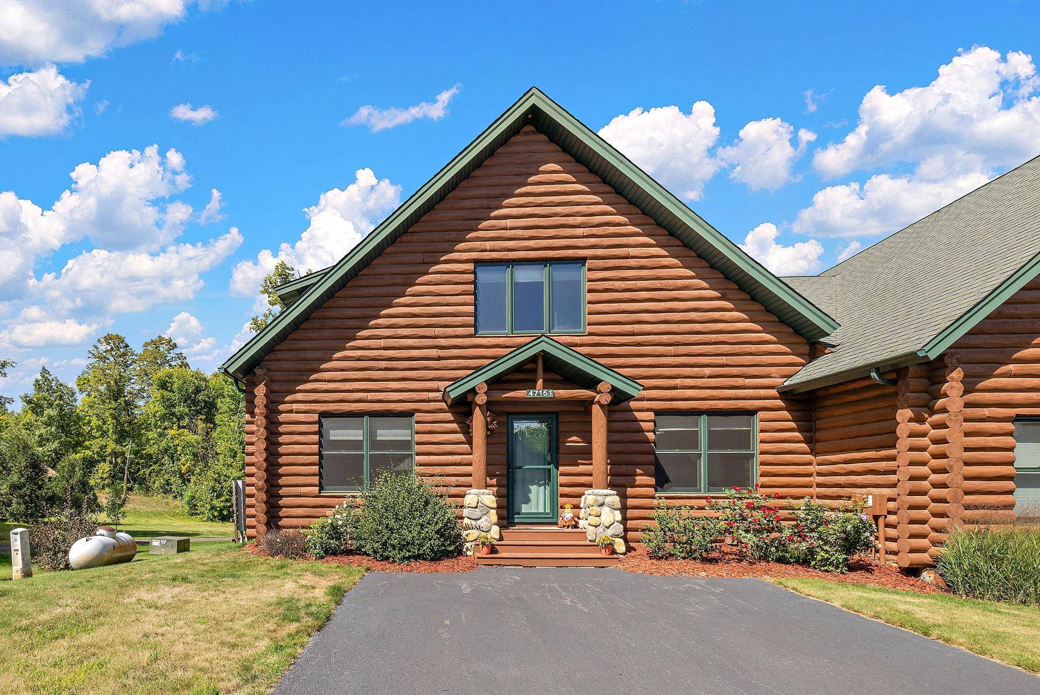 47151 Baffie BND, Garrison, MN 56450