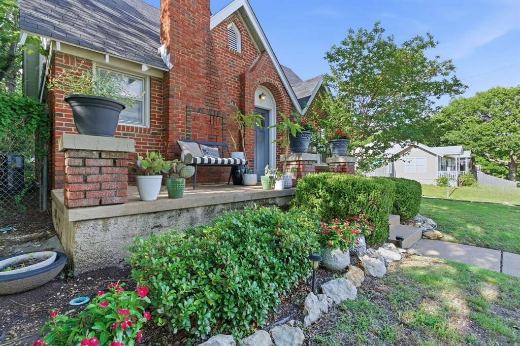 3850 Harley Avenue, Fort Worth, TX 76107