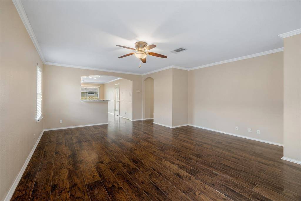 104 Brentwood DR, Leander, TX 78641