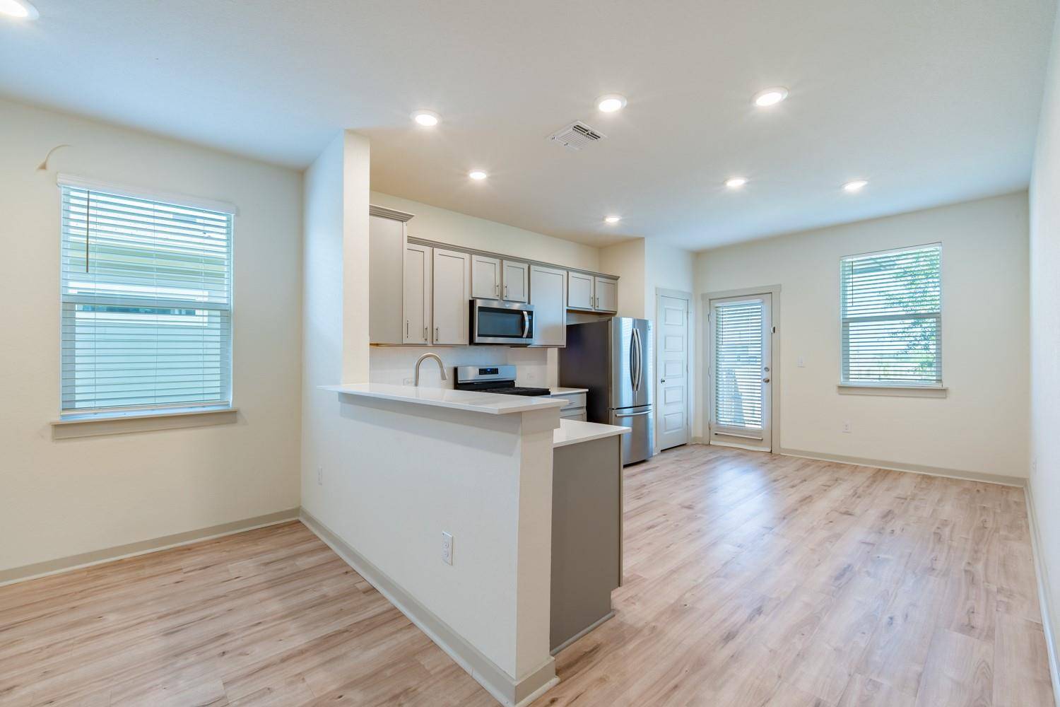 10801 Meris LN, Austin, TX 78754