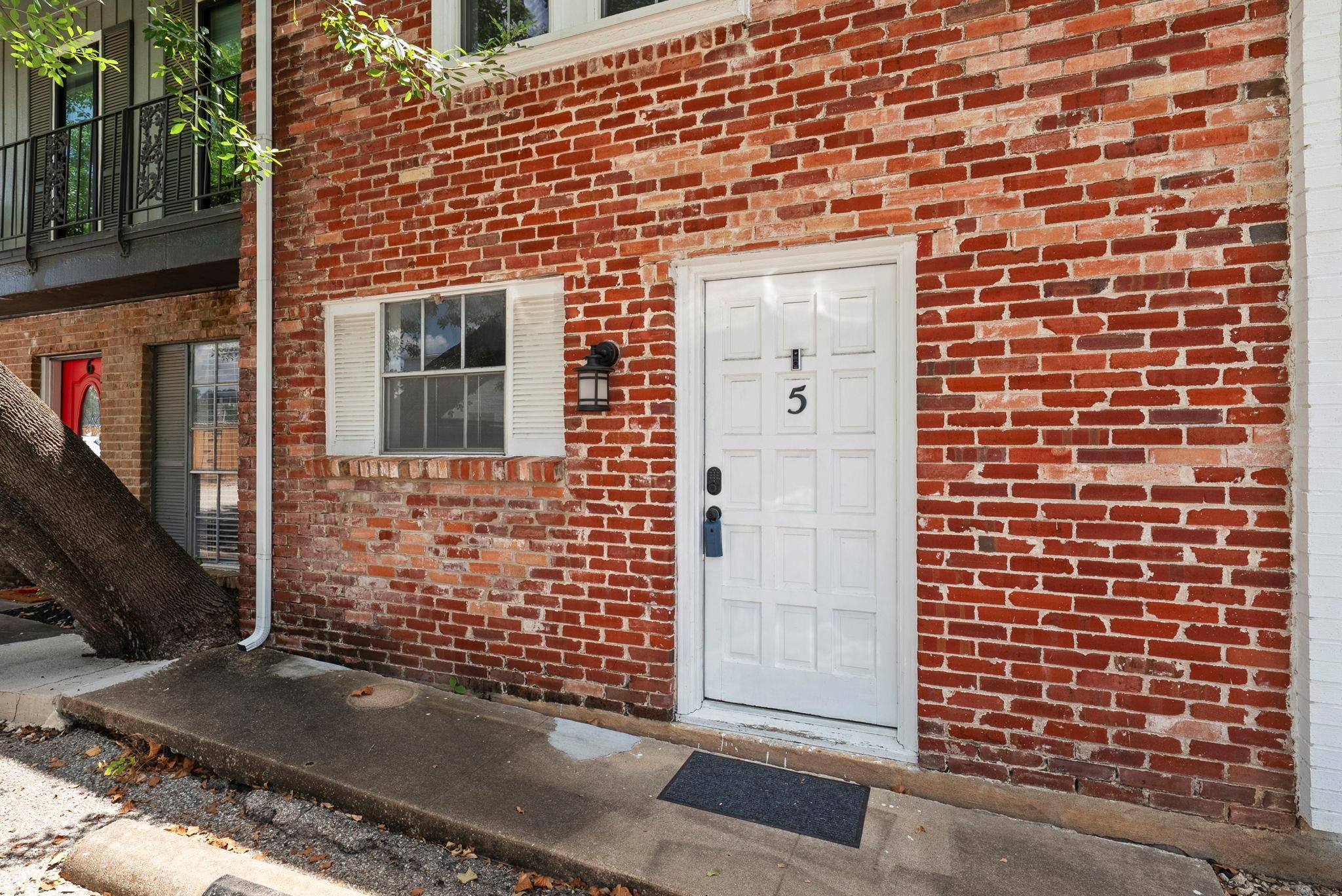 2300 Hancock DR #5, Austin, TX 78756