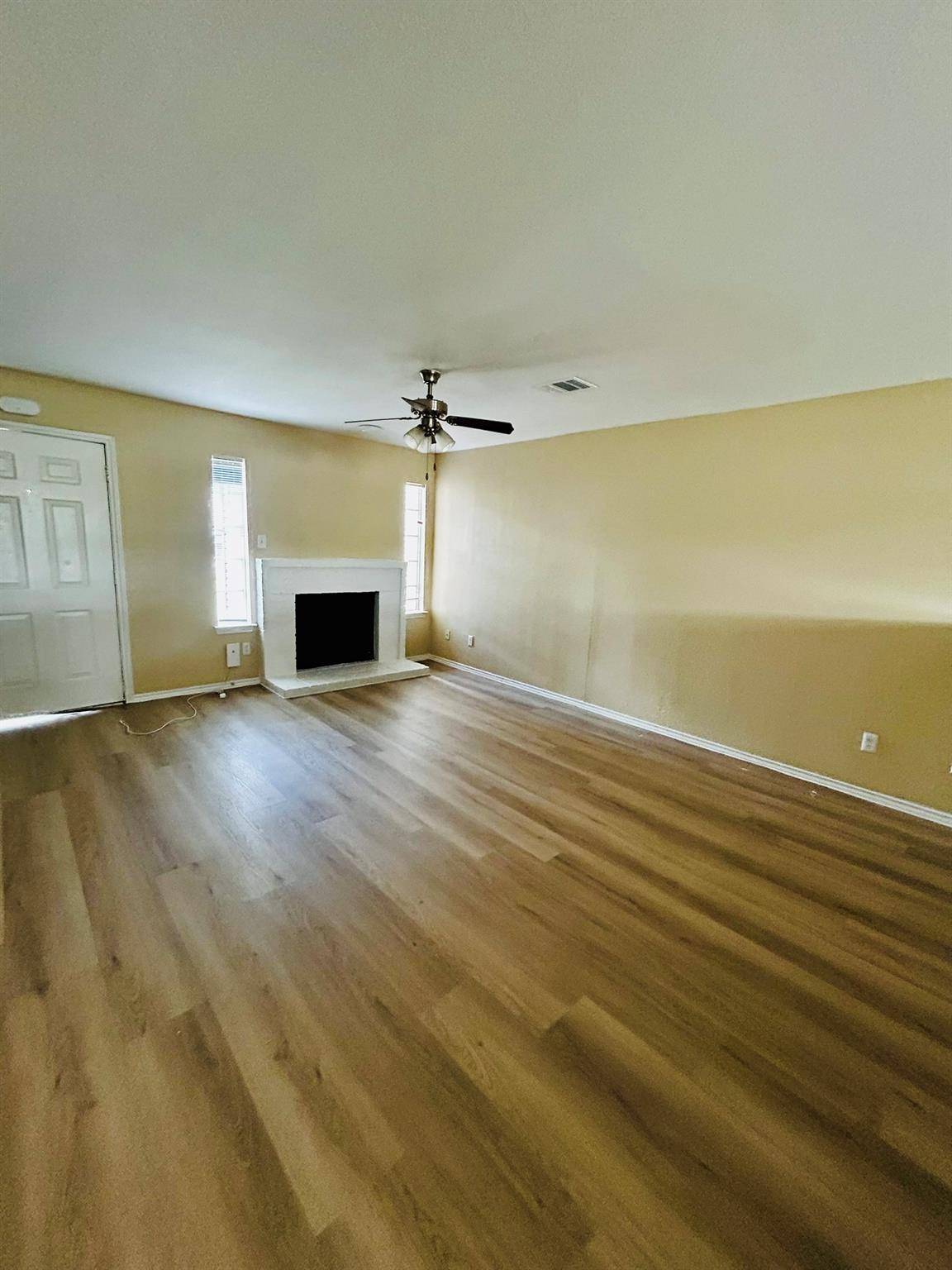1841 River Crossing CIR #C, Austin, TX 78741