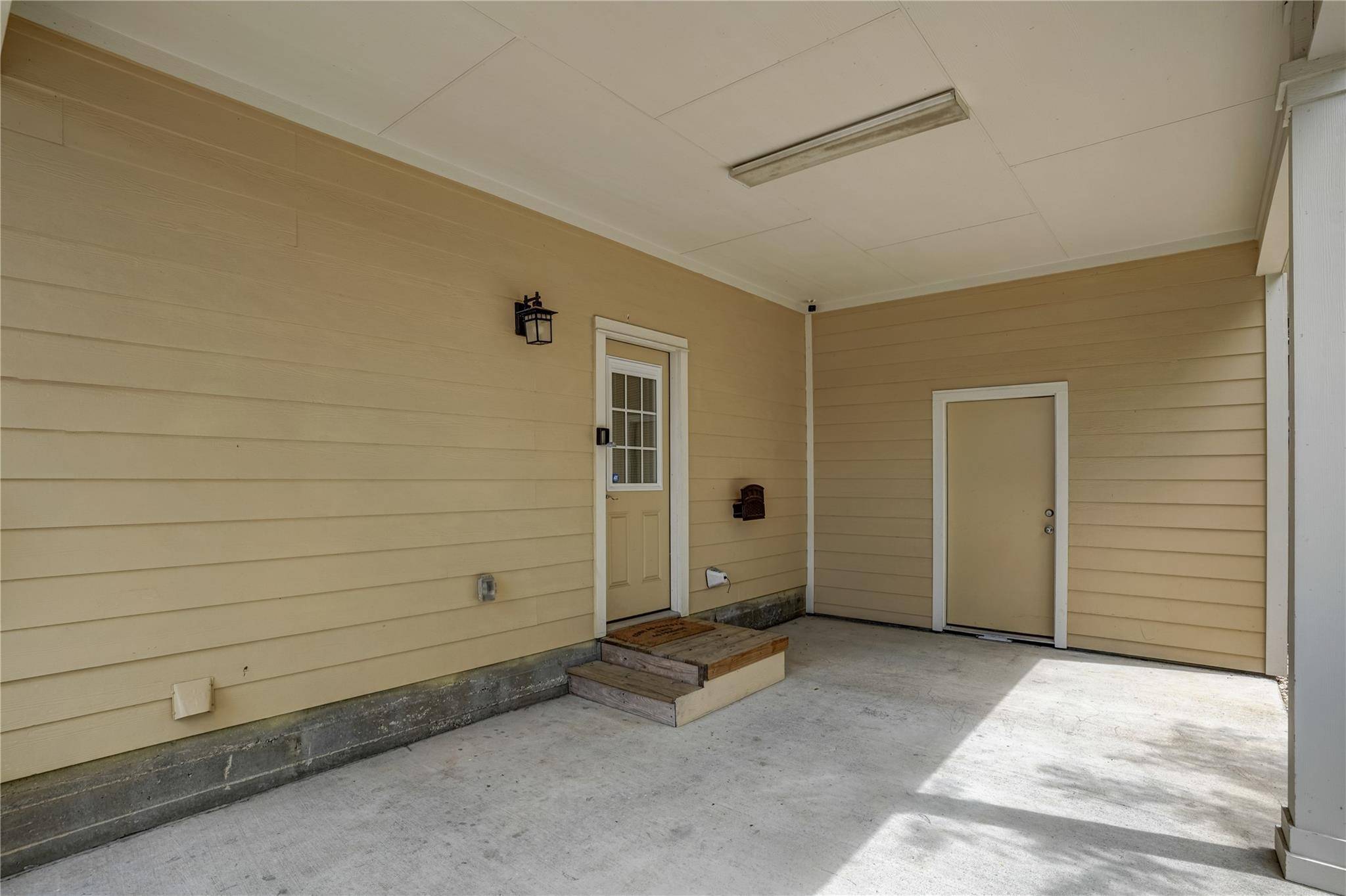 1103 Farm ST, Bastrop, TX 78602