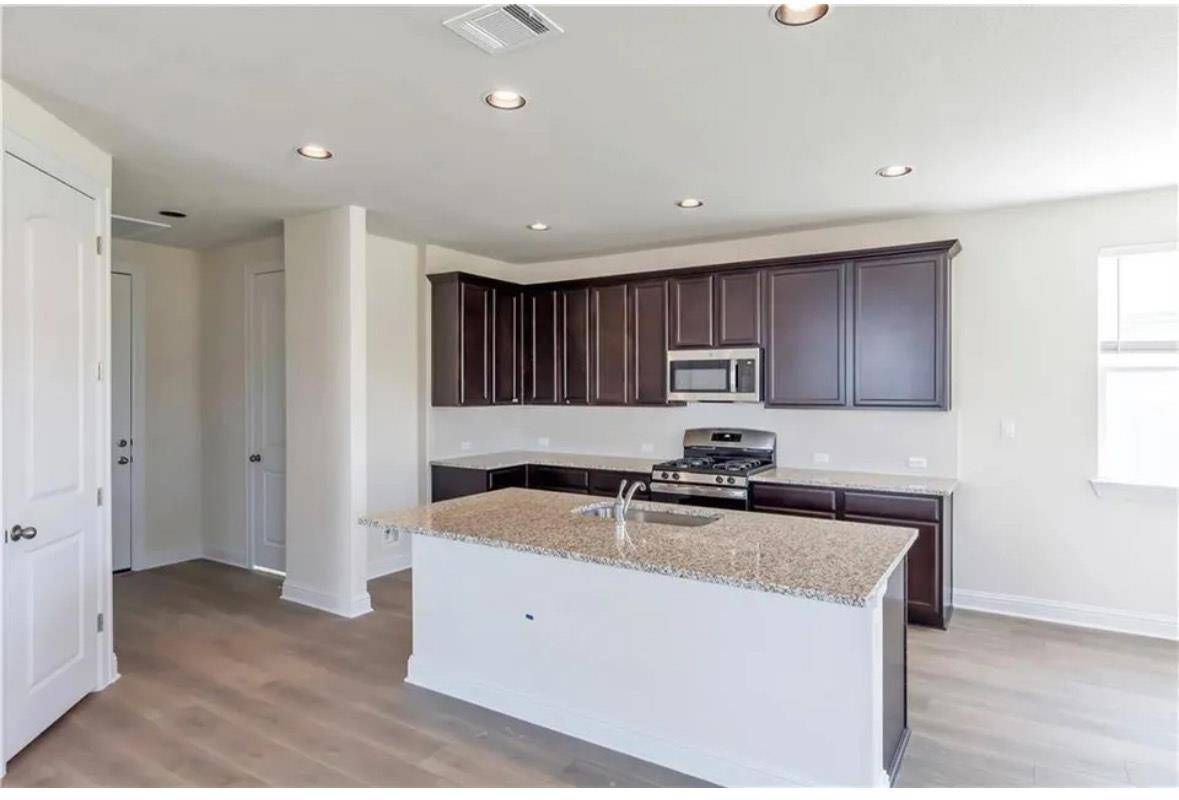 805 Vaughn ST, Georgetown, TX 78628