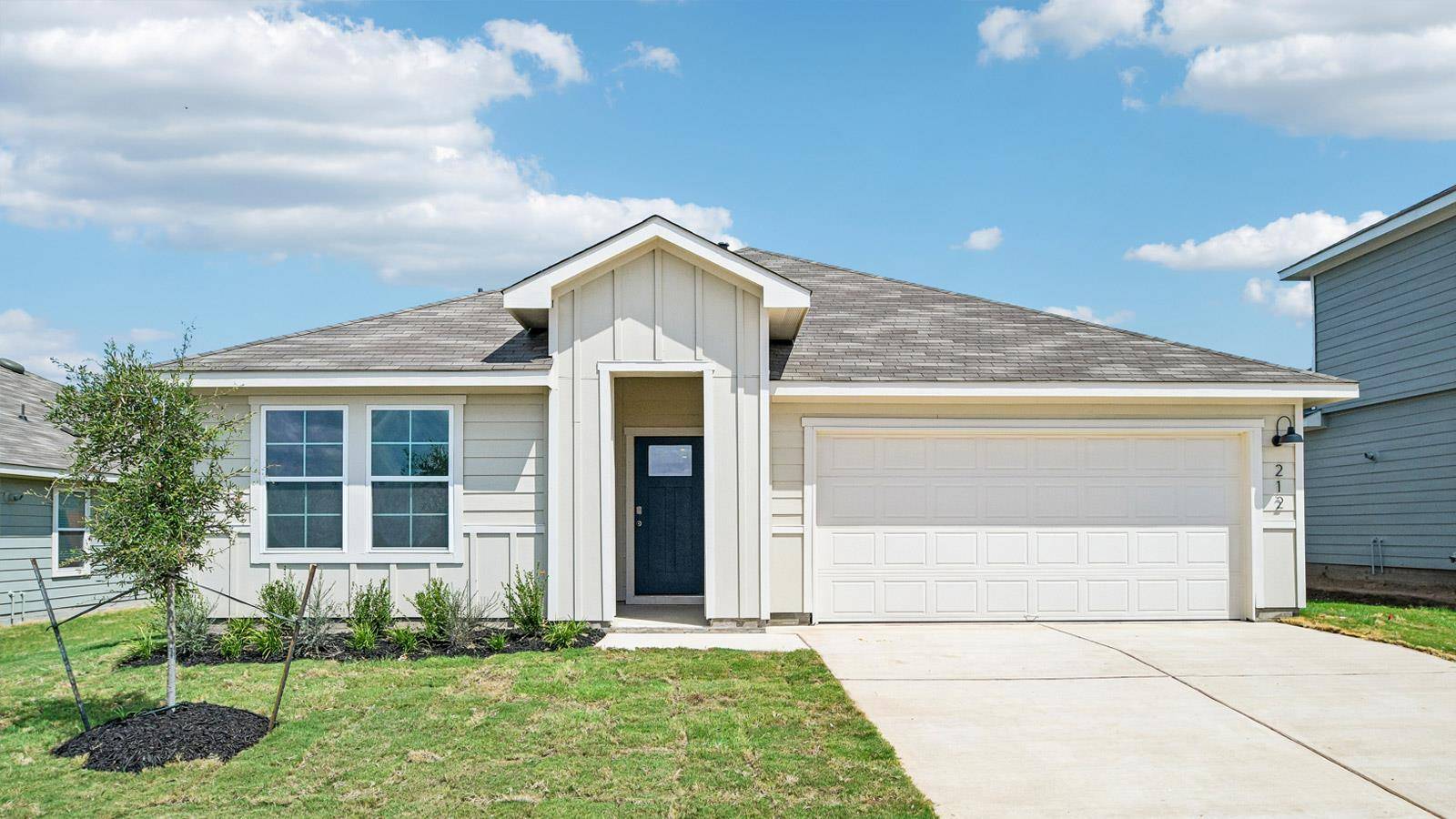 212 Gilmer LN, Buda, TX 78610