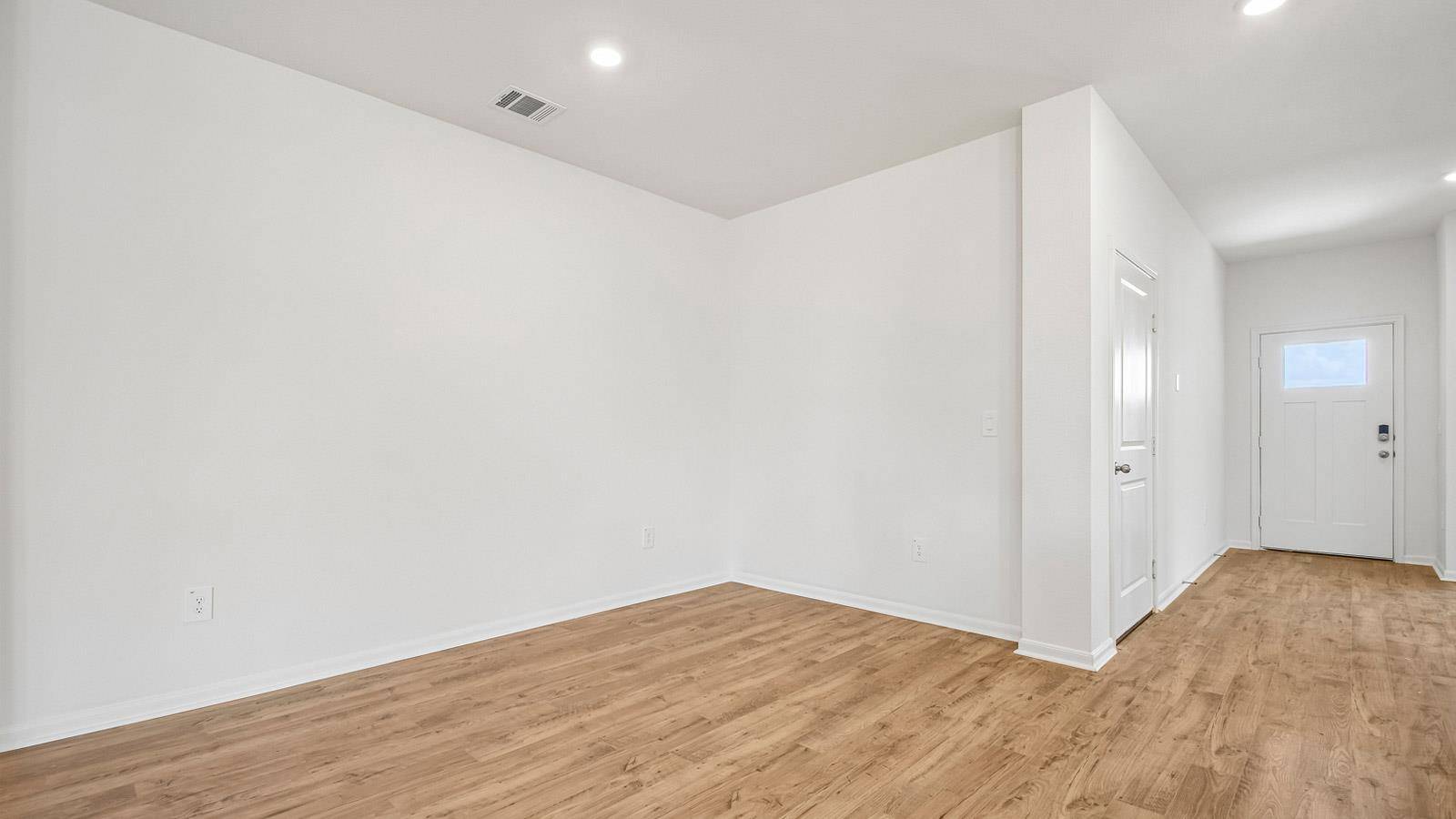 212 Gilmer LN, Buda, TX 78610