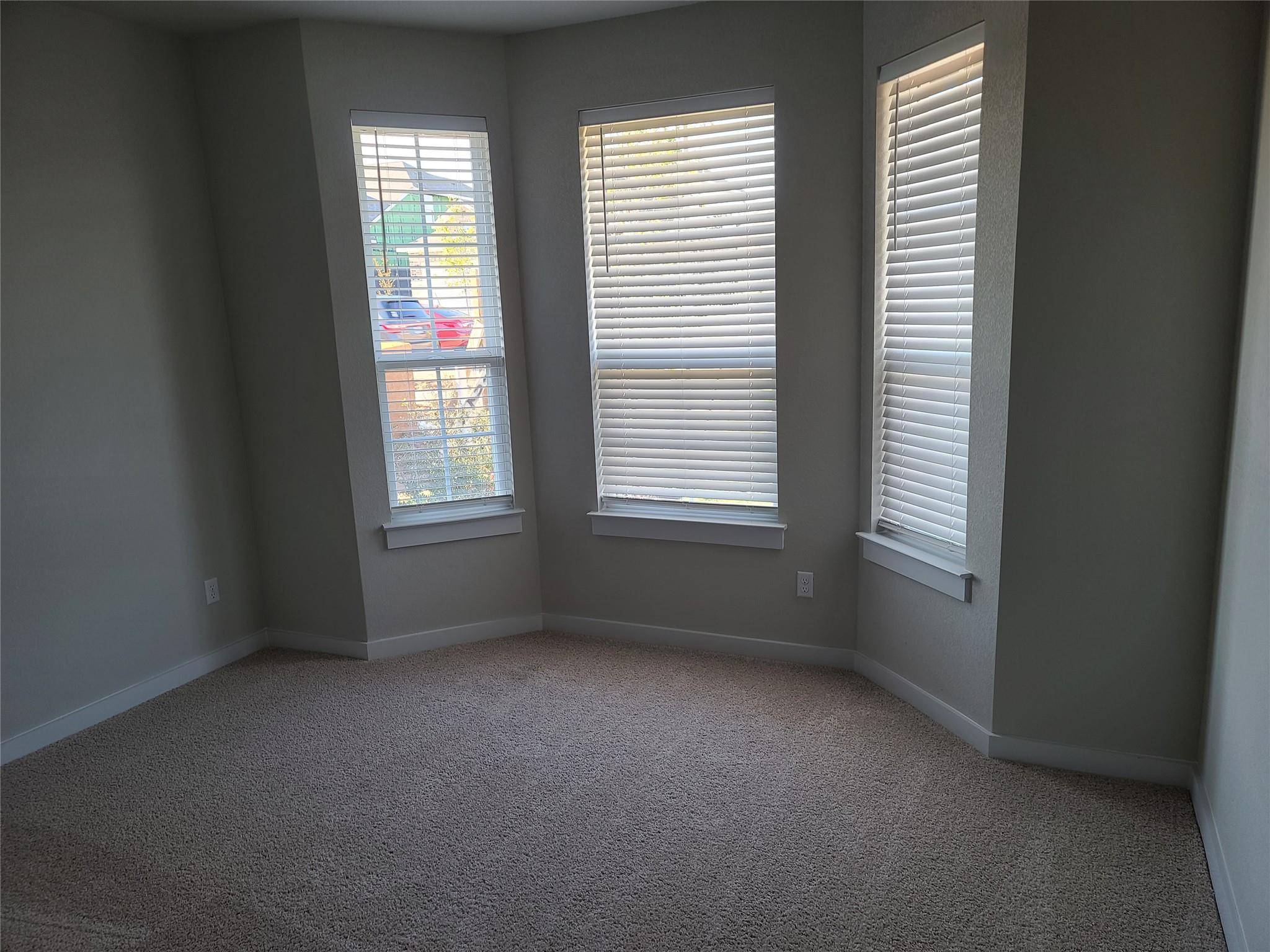 121 High Plains DR, Georgetown, TX 78628