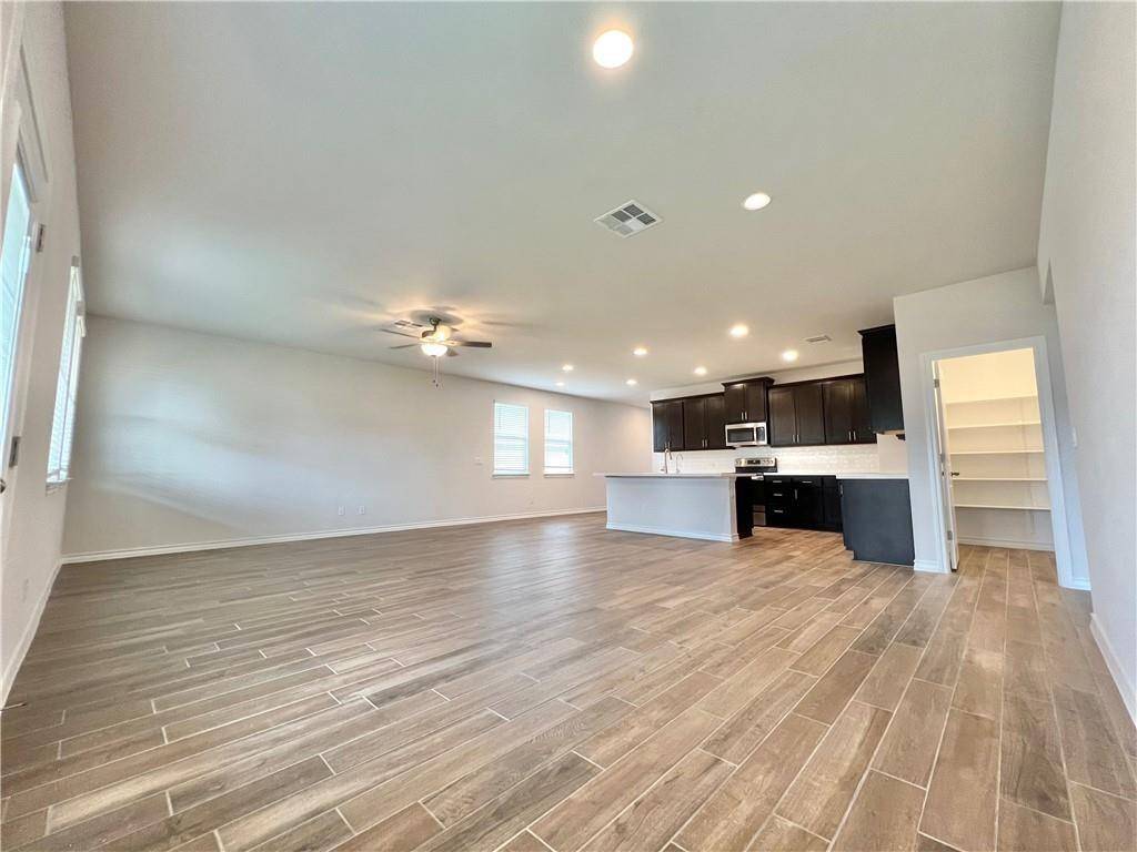 168 Andesite TRL, Liberty Hill, TX 78642