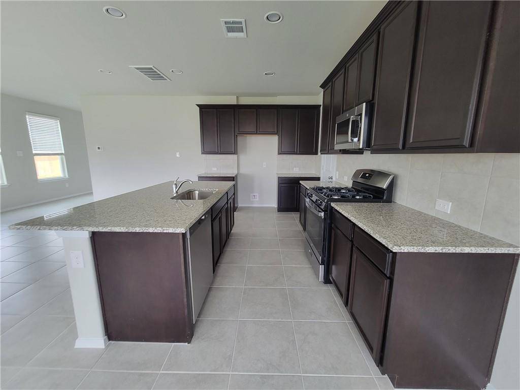 11300 Lago De Garda DR, Austin, TX 78747