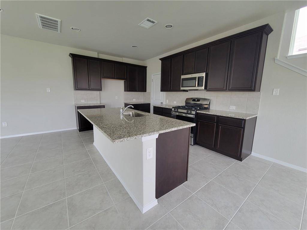 11300 Lago De Garda DR, Austin, TX 78747