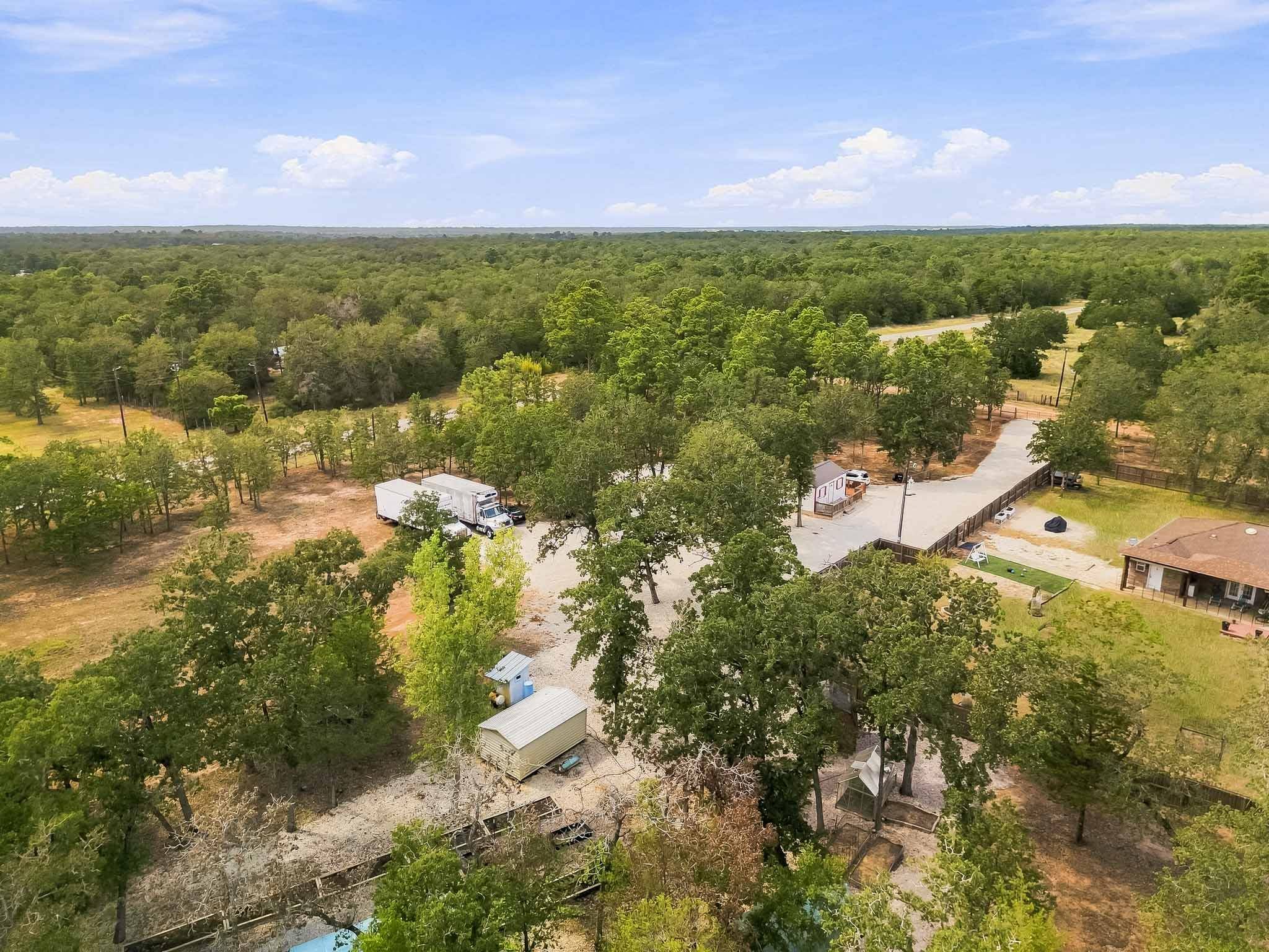107 Turner LN, Paige, TX 78659