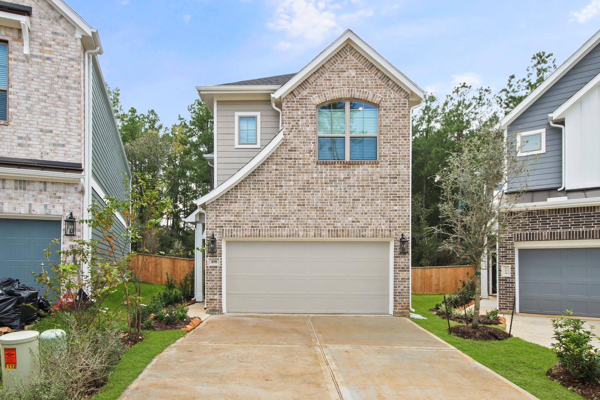 221 Flora Springs CV, Liberty Hill, TX 78642