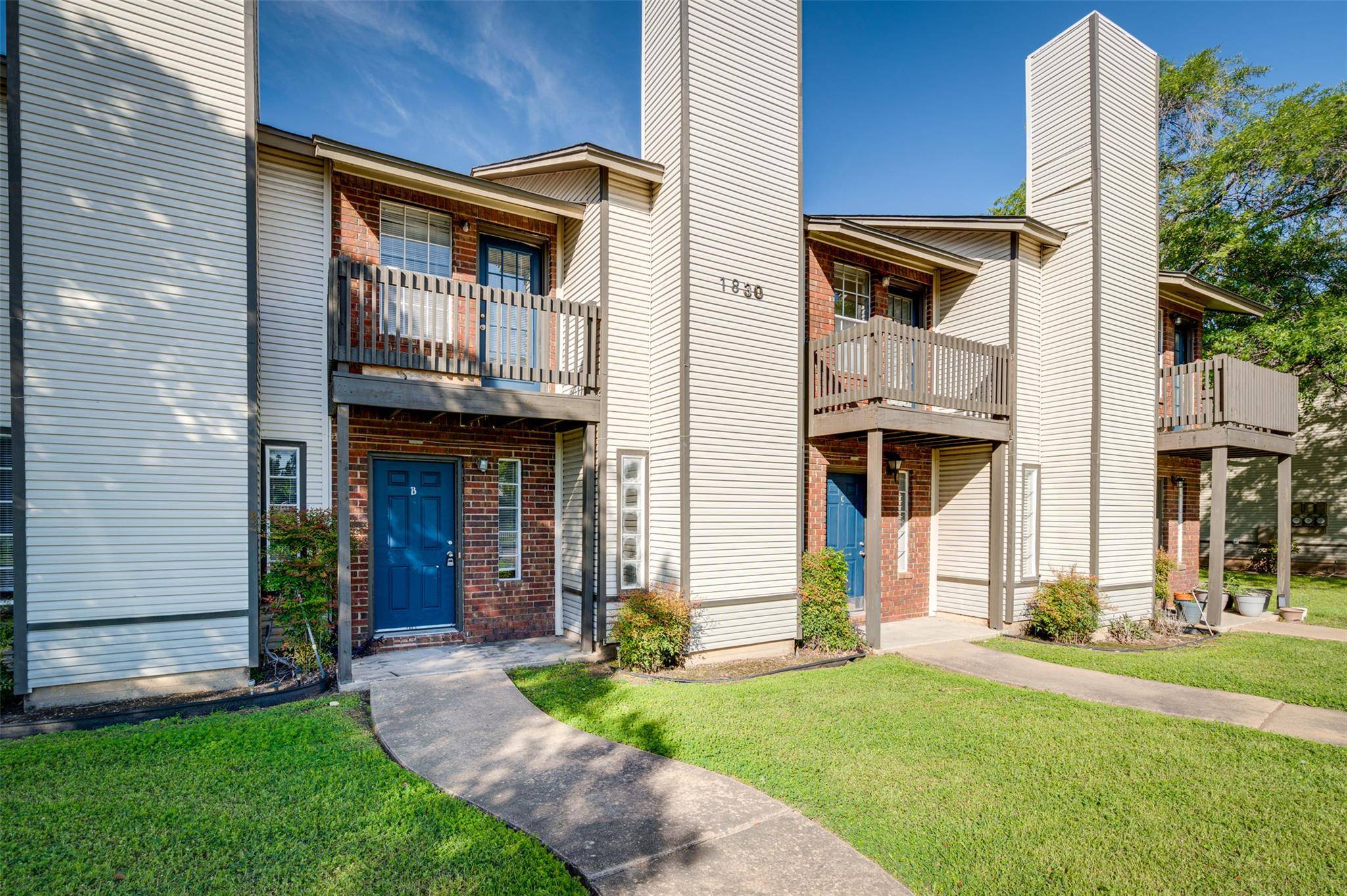 1830 River Crossing CIR #B, Austin, TX 78741
