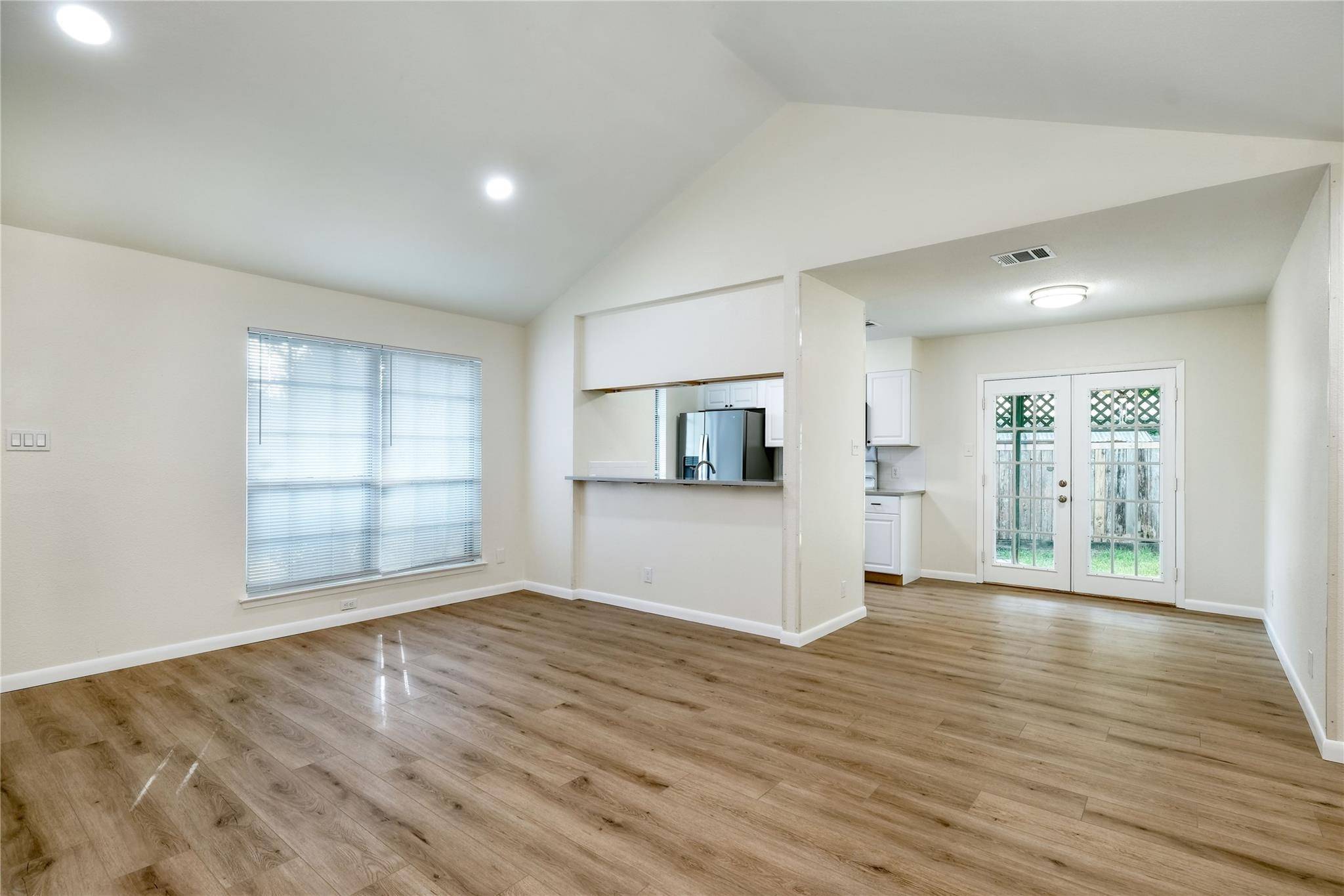 107 Nicole CV #B, Round Rock, TX 78664