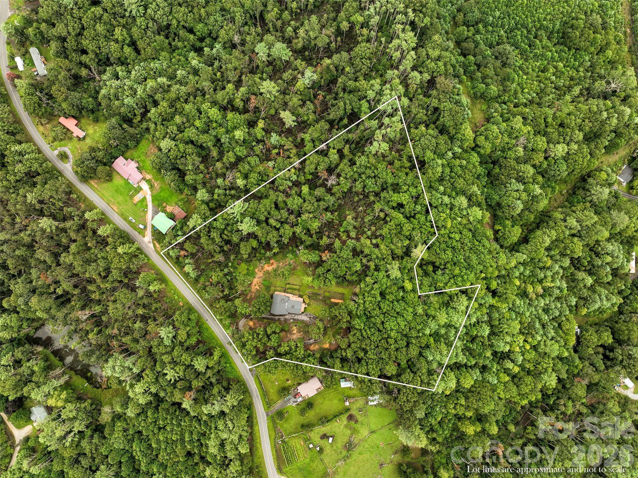 520 Washburn RD, Spruce Pine, NC 28777