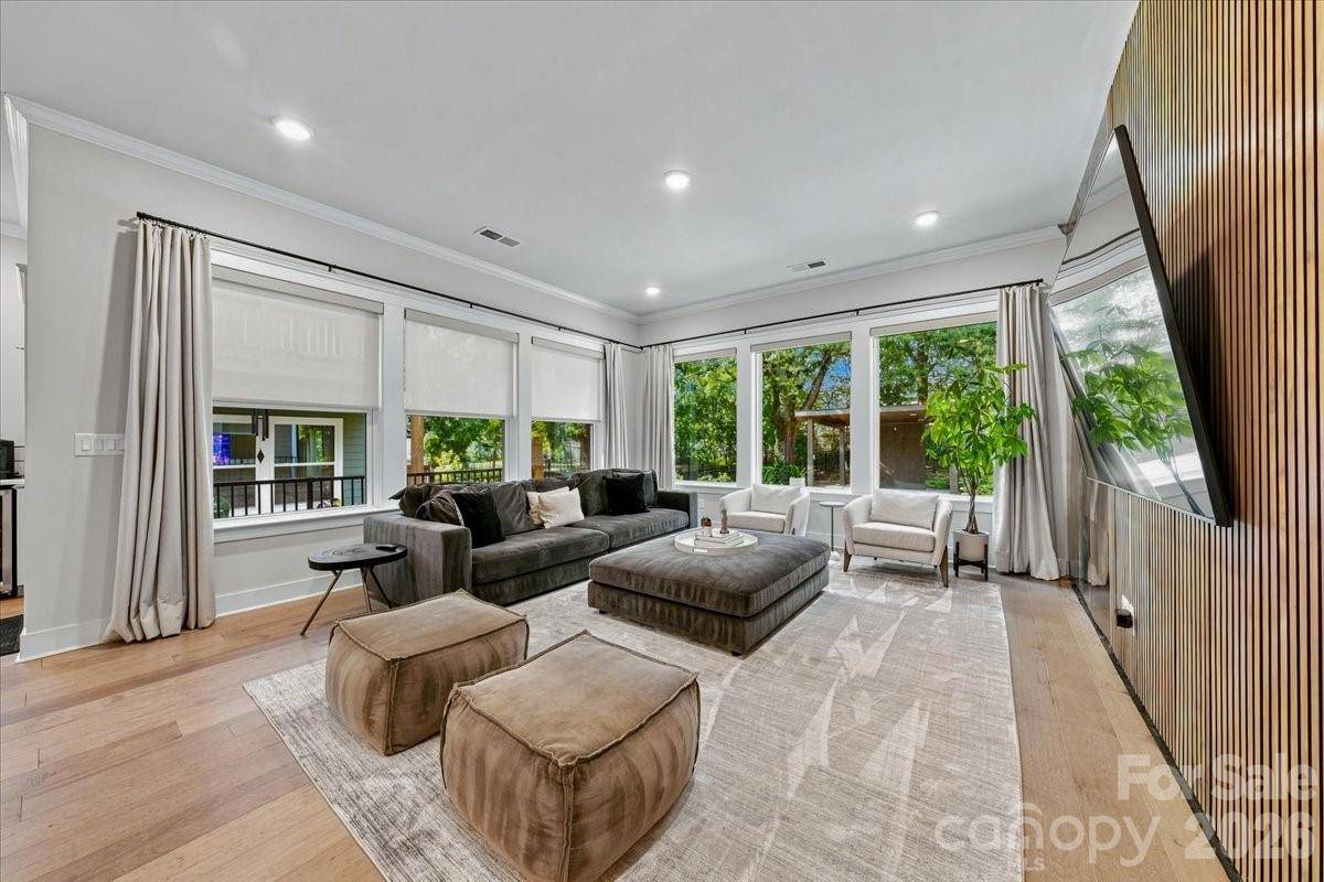 1233 Drummond AVE, Charlotte, NC 28205