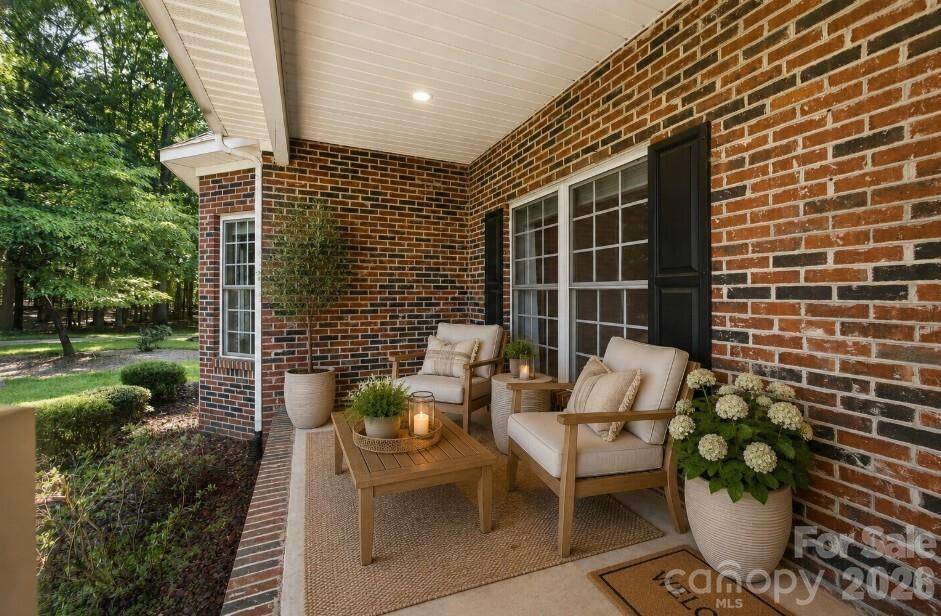 216 Minnie Queen LN, Belmont, NC 28012