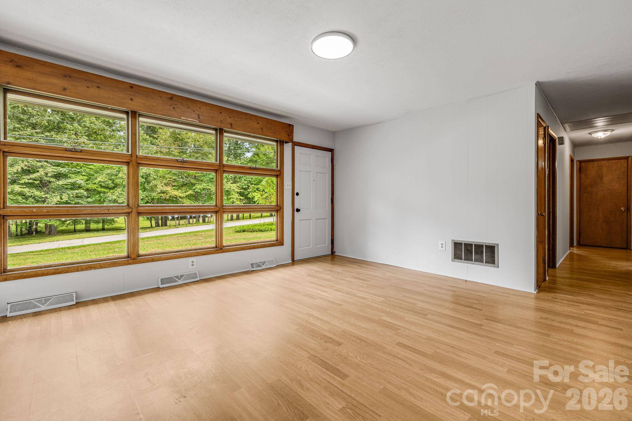 25 Hickory Tree RD, Asheville, NC 28805