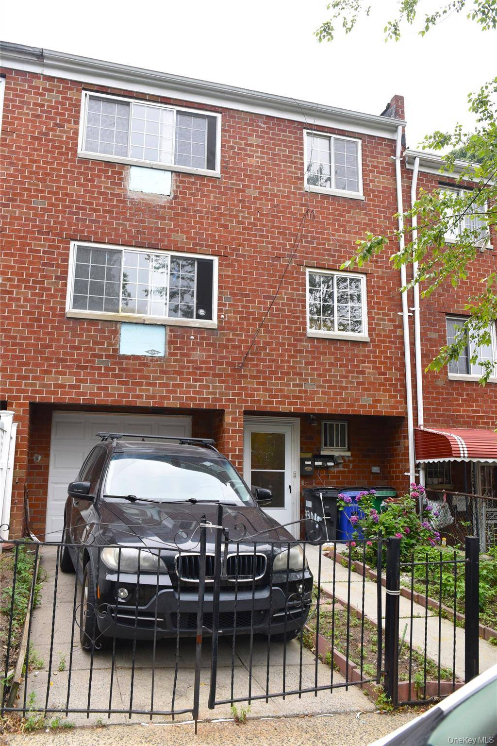 3304 Wickham AVE, Bronx, NY 10469