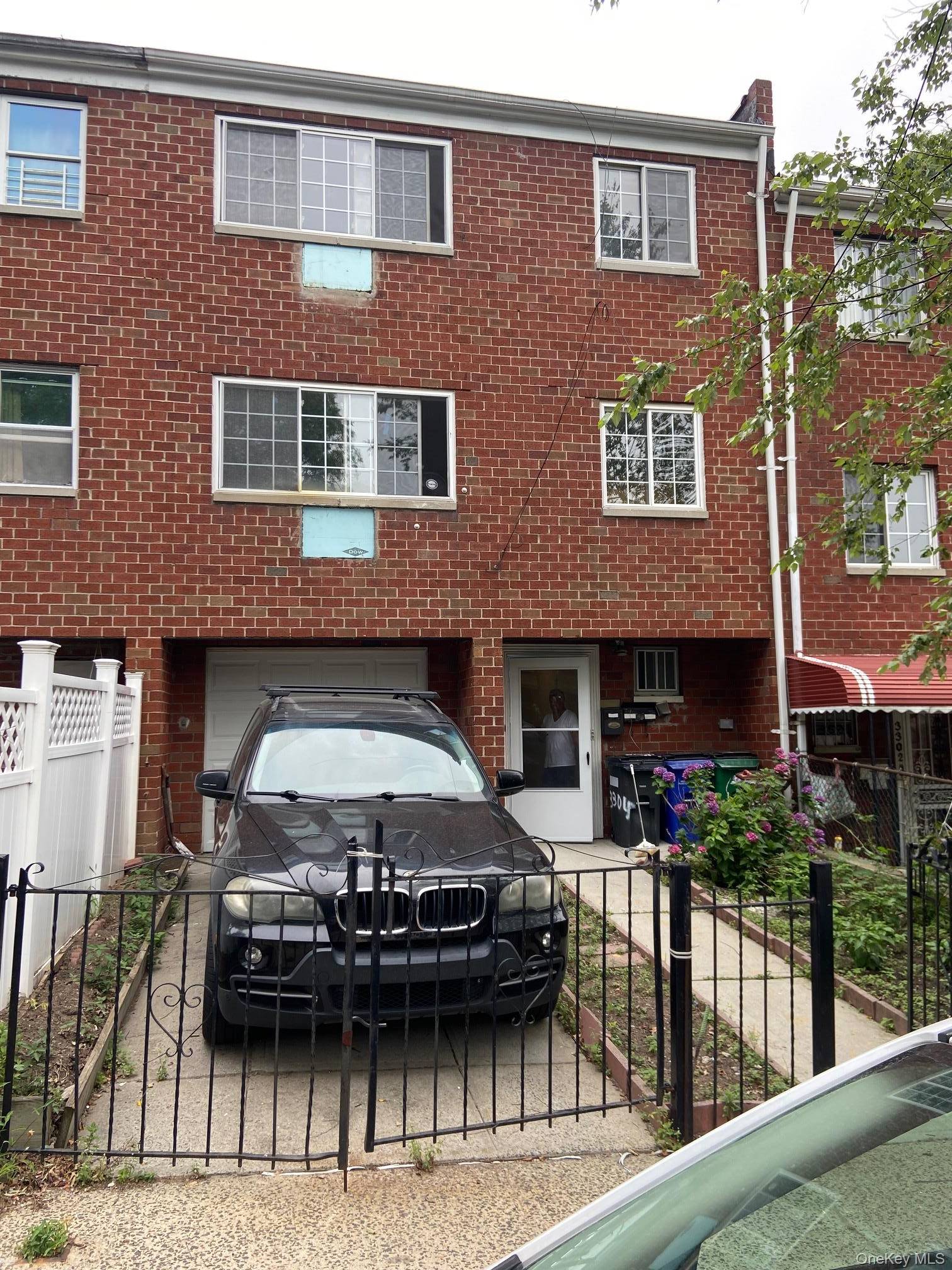 3304 Wickham AVE, Bronx, NY 10469