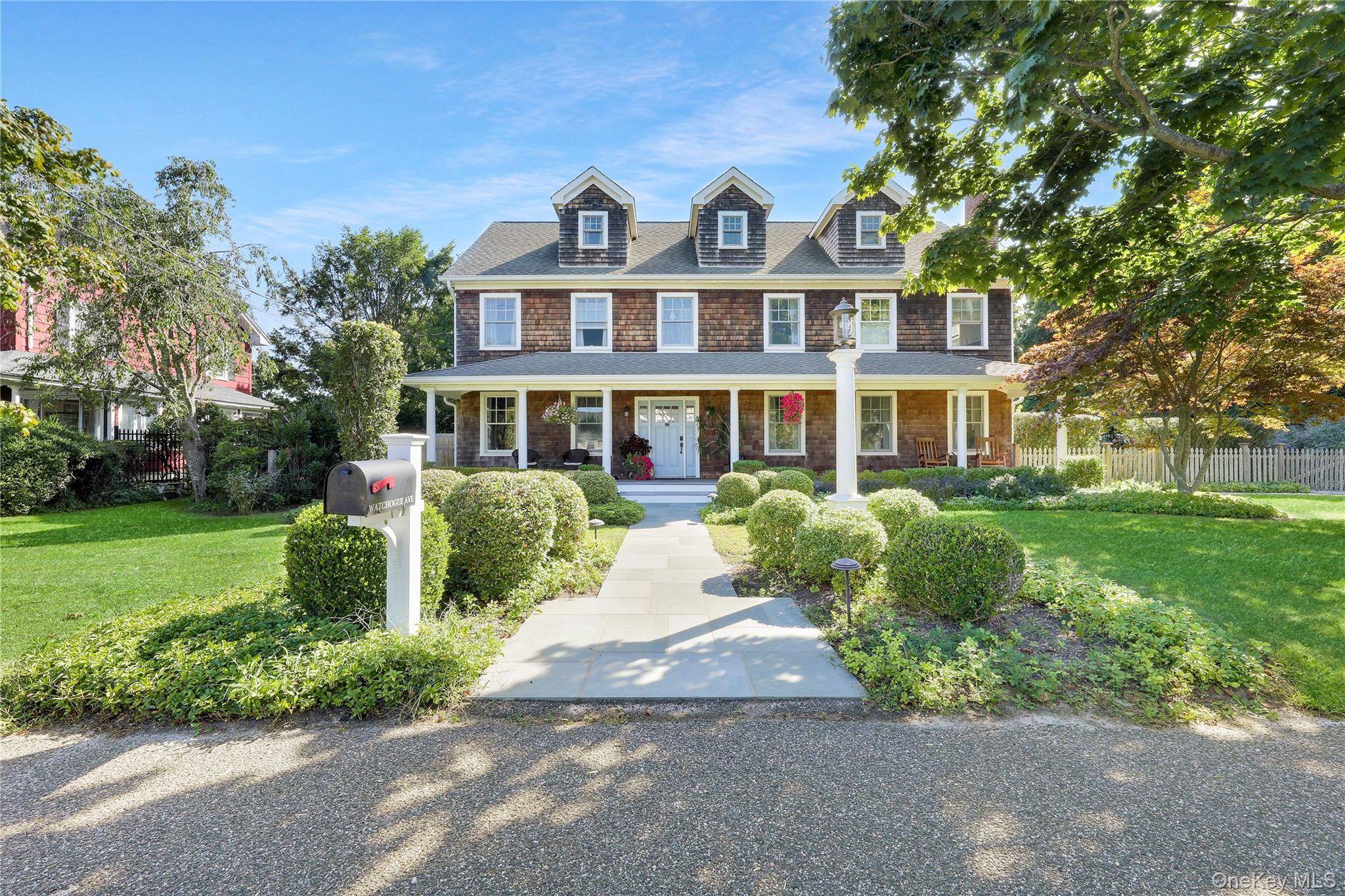 65 Watchogue AVE, East Moriches, NY 11940