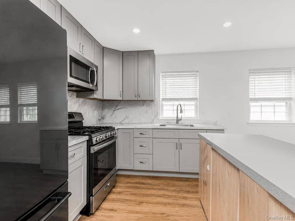 25612 147th AVE, Rosedale, NY 11422