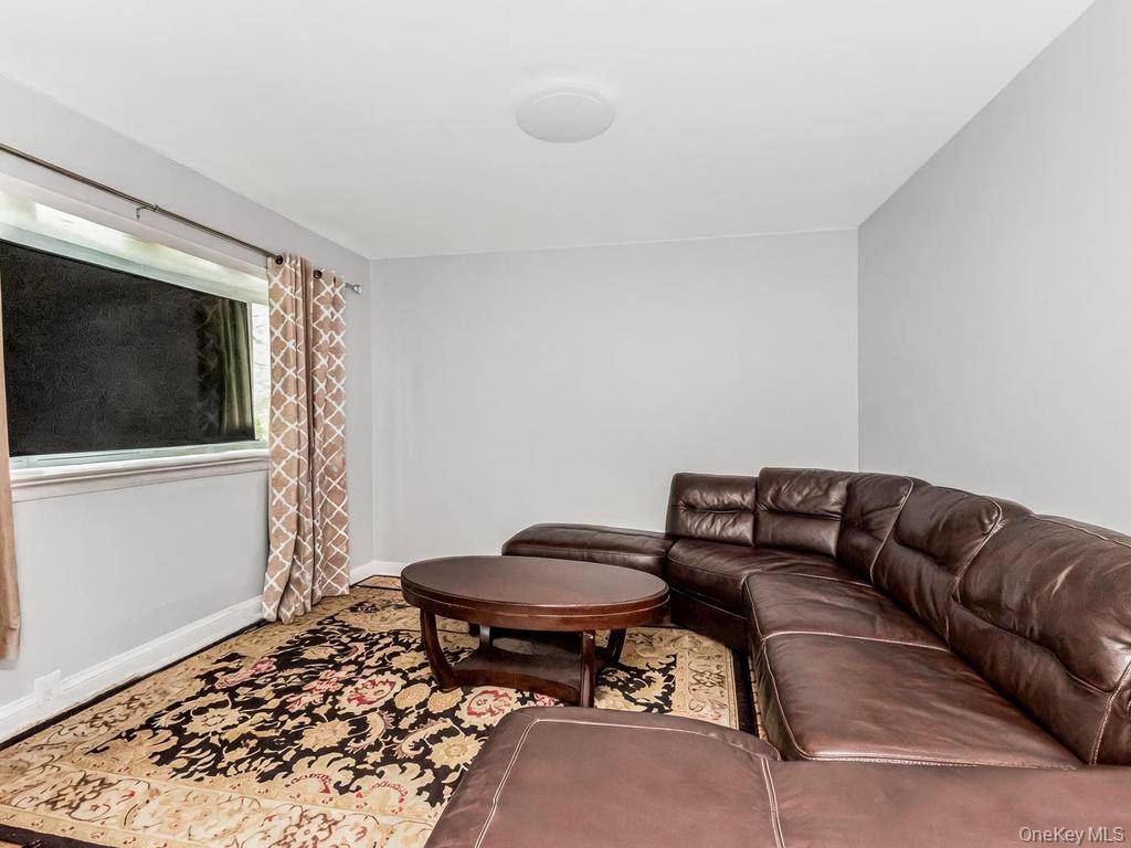25612 147th AVE, Rosedale, NY 11422