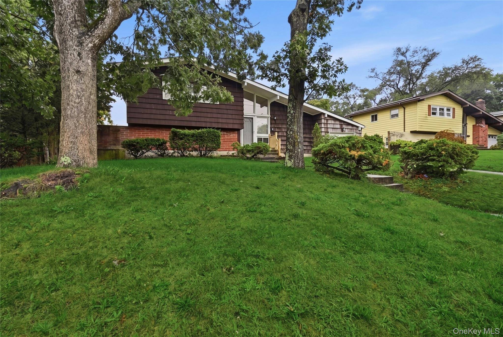 160 Hawkins RD, Centereach, NY 11720