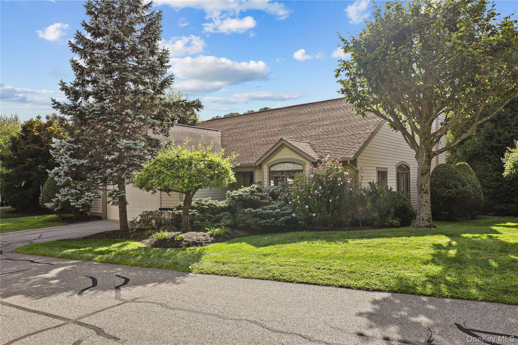 675 Heritage HLS #D, Somers, NY 10589