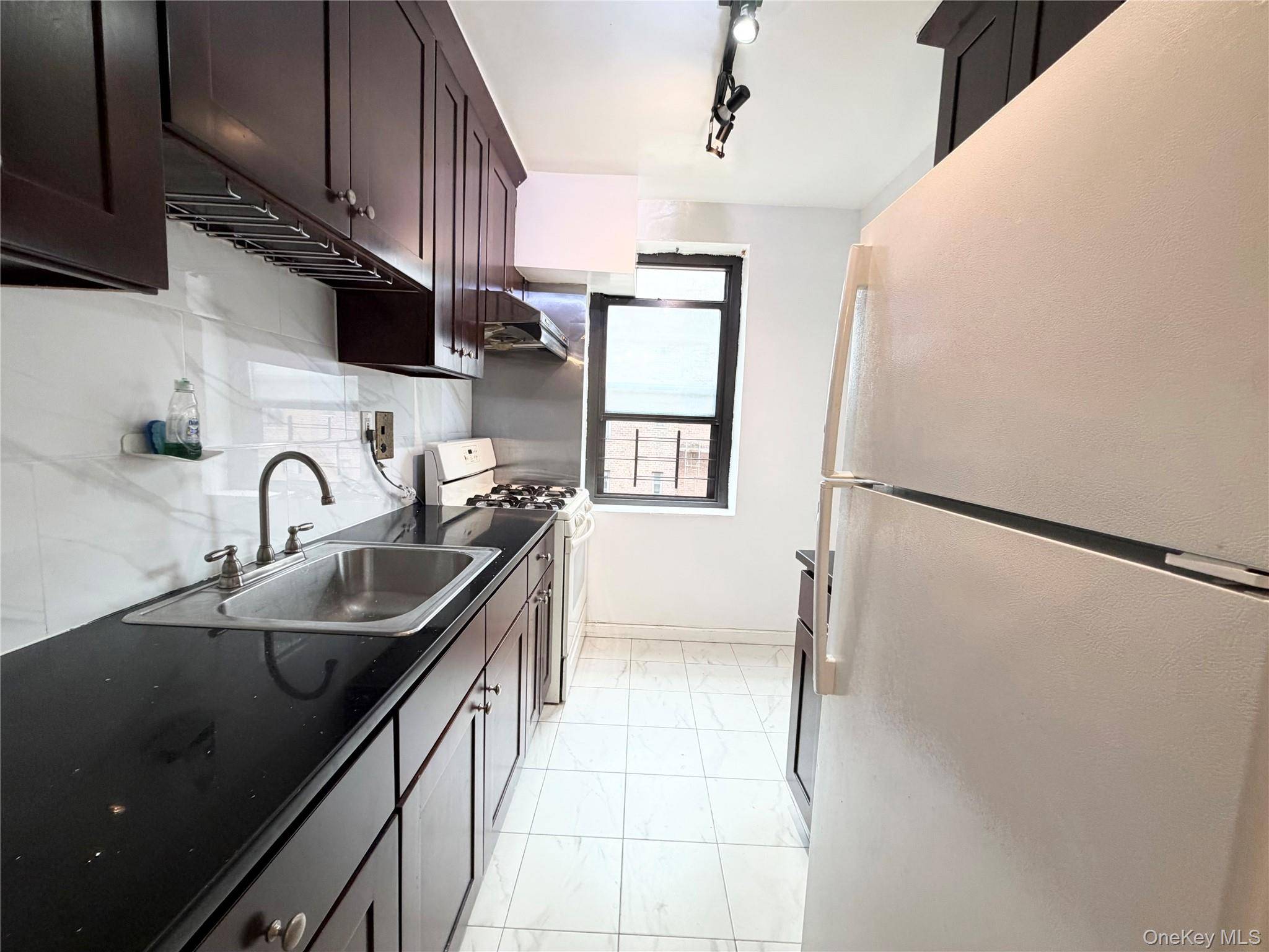 32-43 90th ST #306, East Elmhurst, NY 11369