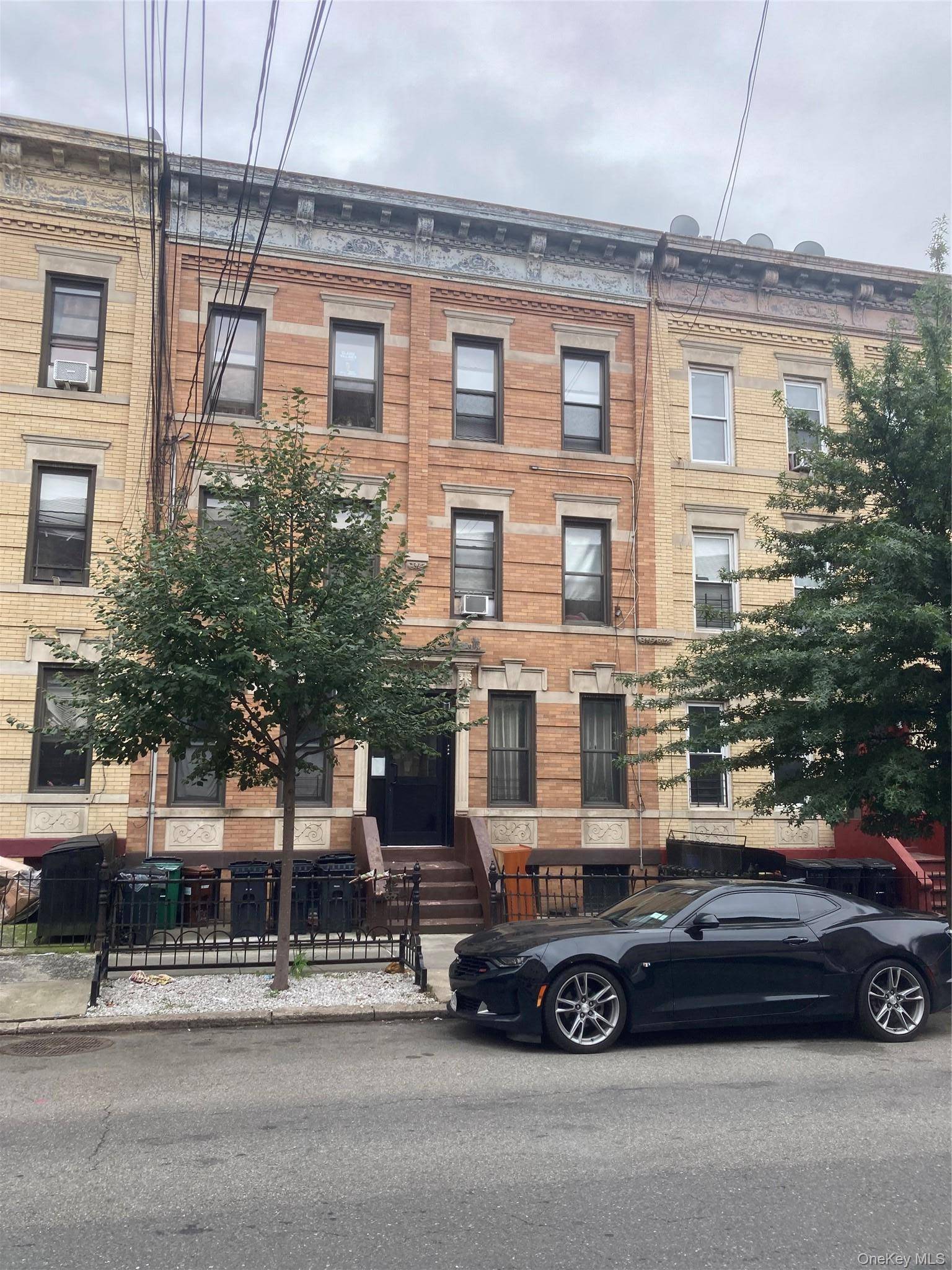 1678 Gates AVE, Ridgewood, NY 11385