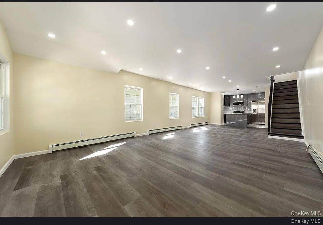 109-16 221st ST, Queens Village, NY 11429
