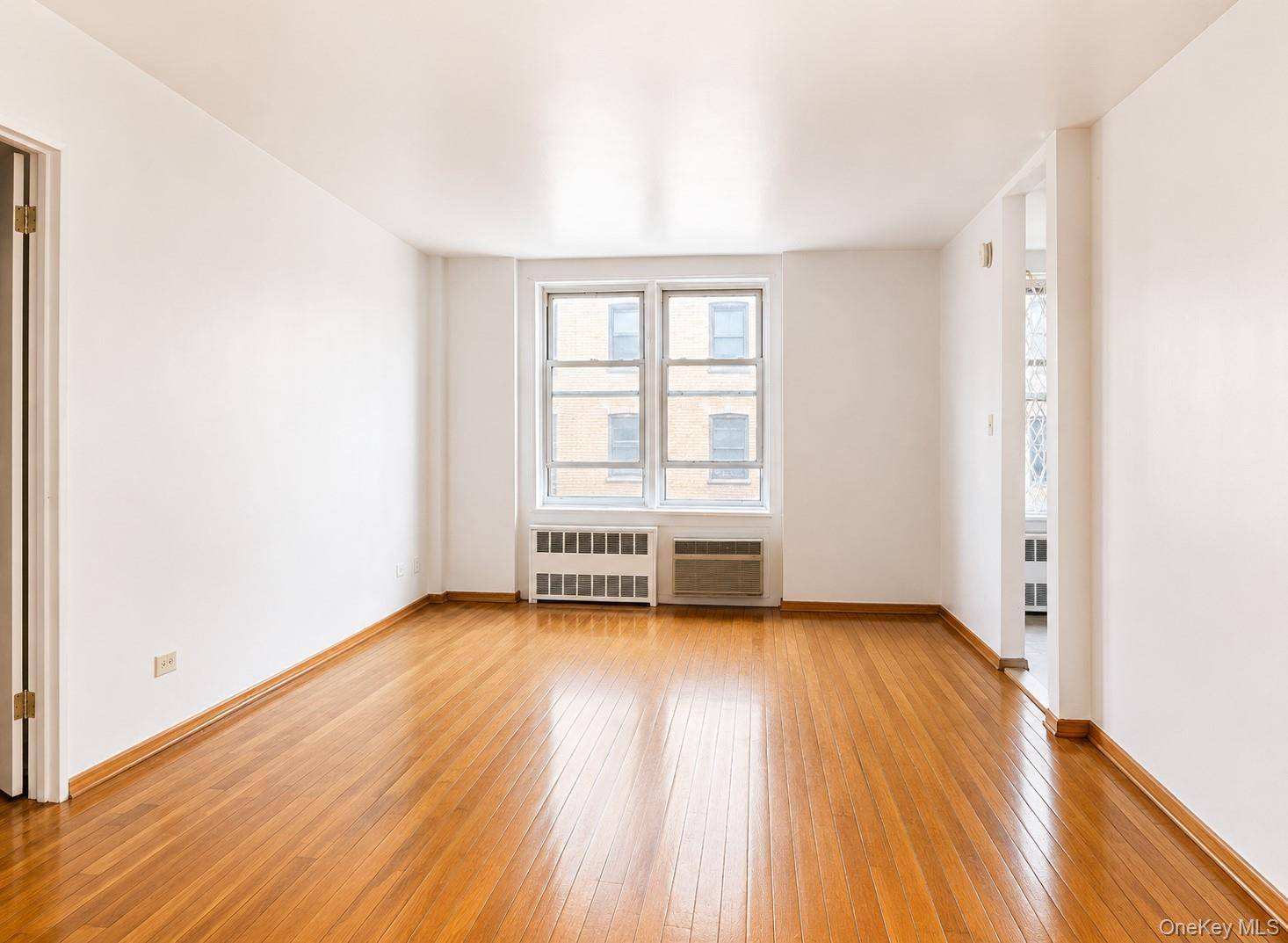 1332 Metropolitan AVE, Bronx, NY 10462