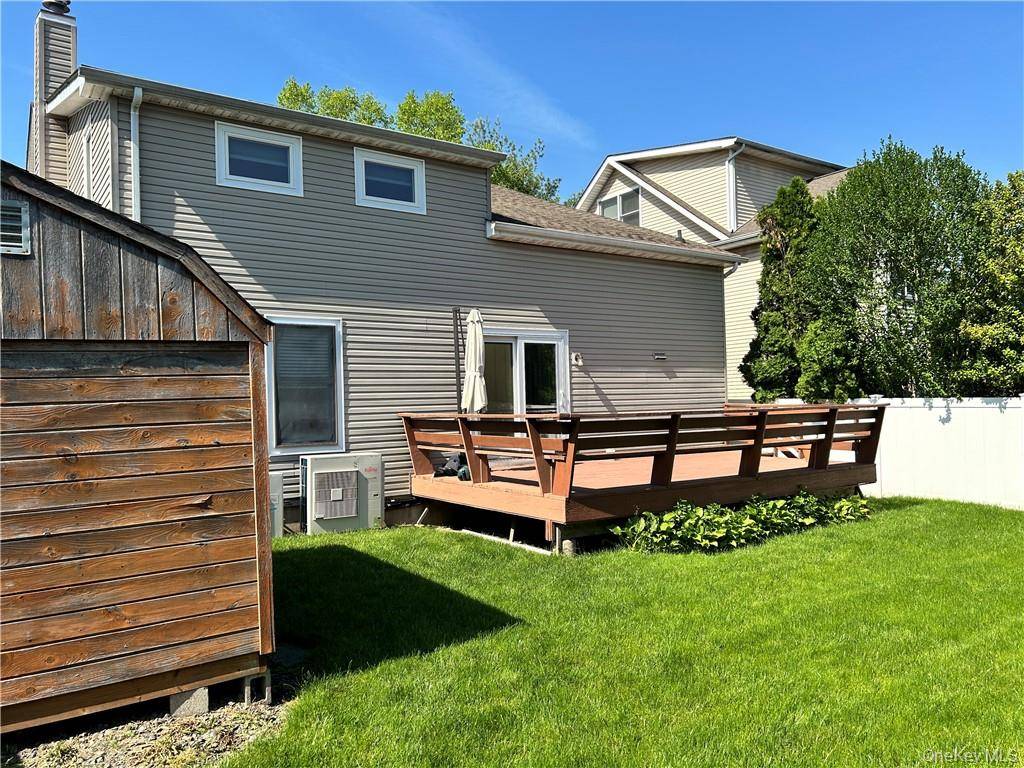 45 Holland ST, Harrison, NY 10528