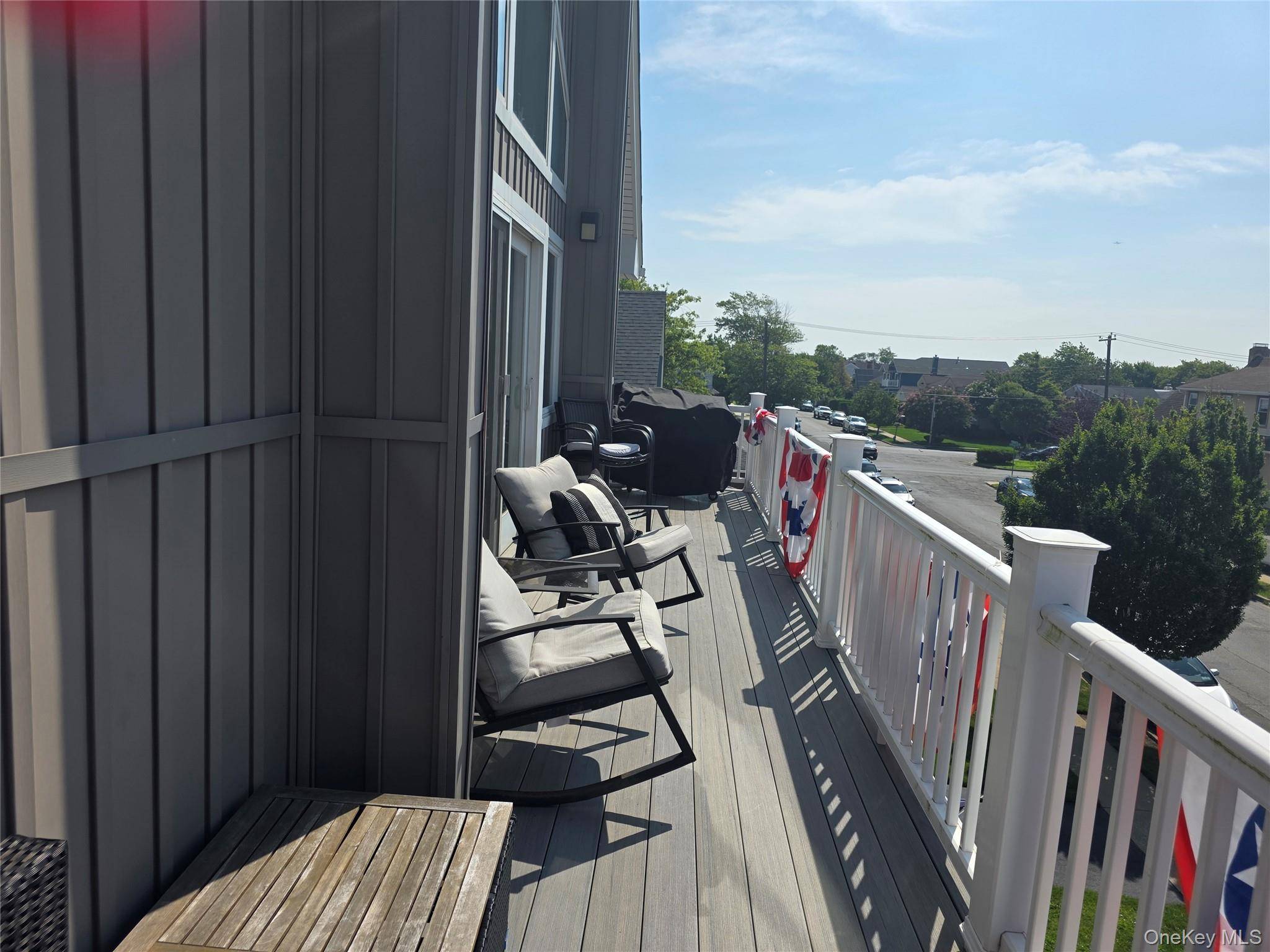 355 E Market ST #Upper, Long Beach, NY 11561