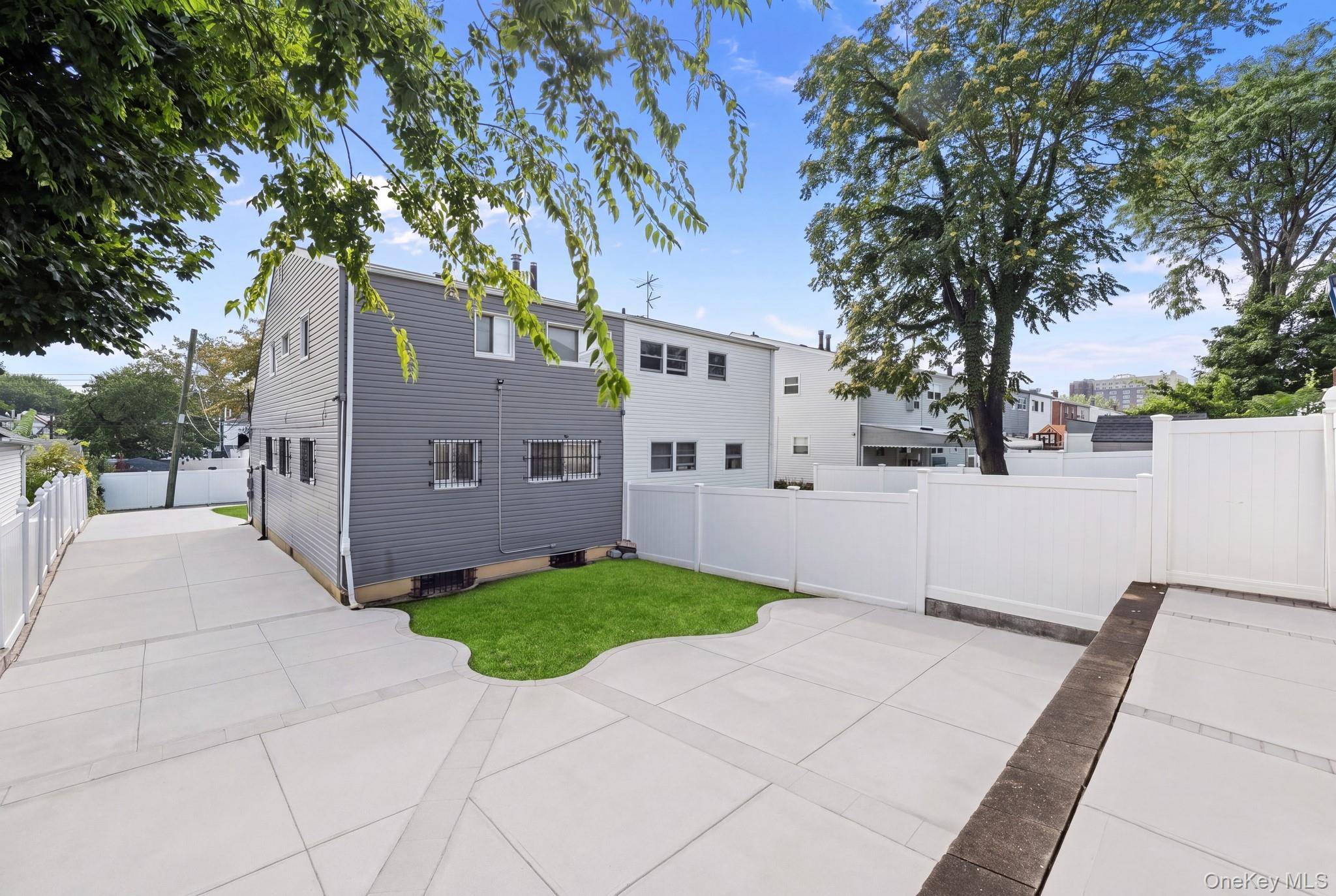 128-14 144th ST, Jamaica, NY 11436
