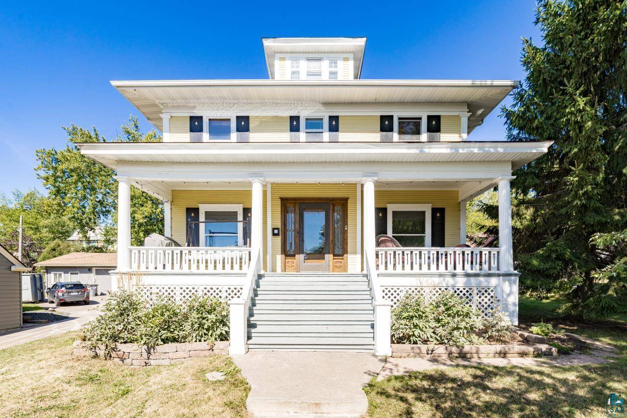 2515 E 6th St, Duluth, MN 55812
