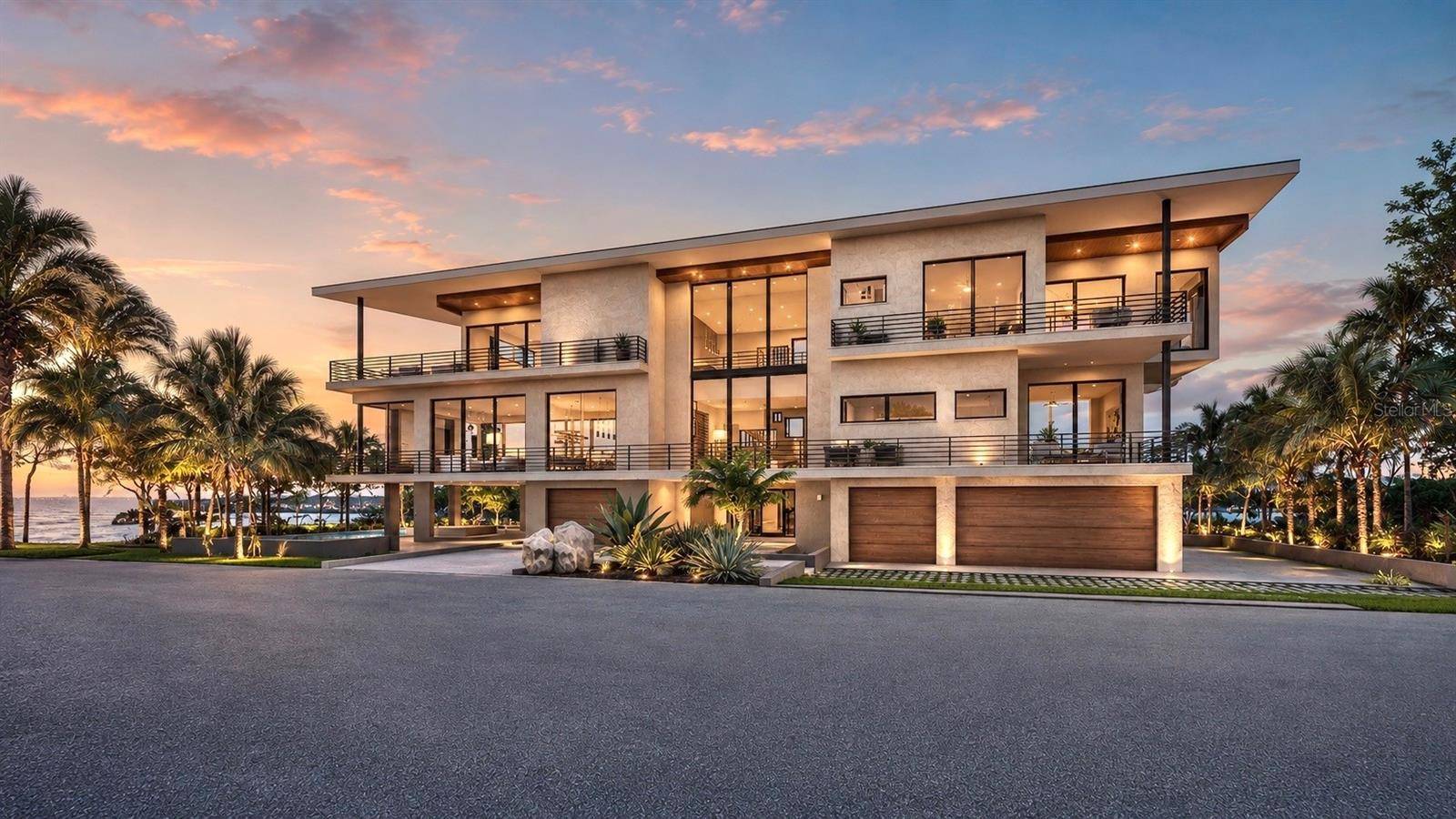 2542 CASEY KEY RD, Nokomis, FL 34275